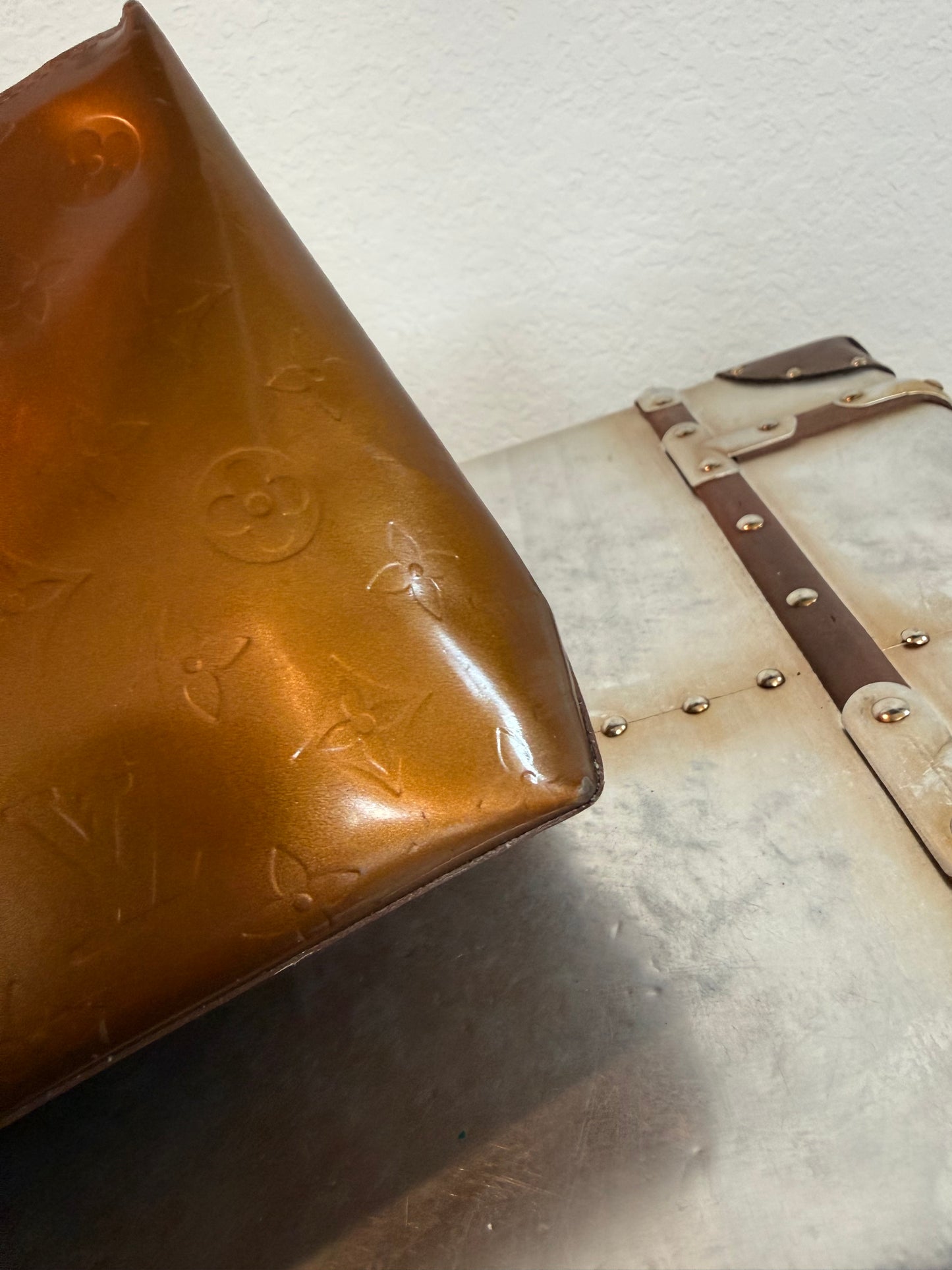 Pre-owned Authentic Louis Vuitton Reade PM Vernis Handbag
