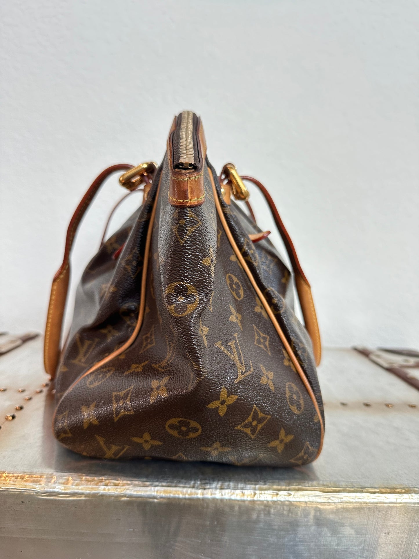 Pre-owned Authentic Louis Vuitton Tivoli GM Monogram Shoulder Bag