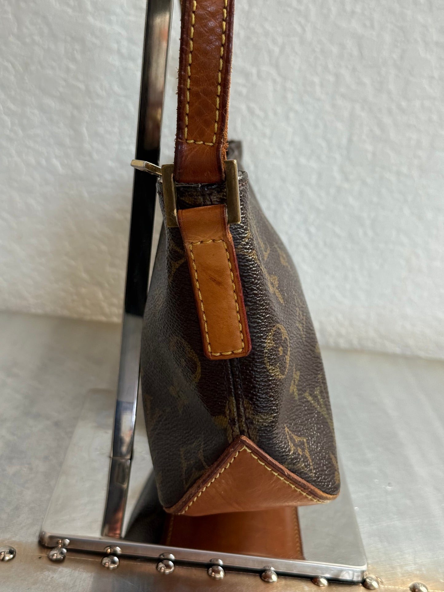 Pre-owned Authentic Louis Vuitton Trotteur Monogram Shoulder / Crossbody Bag