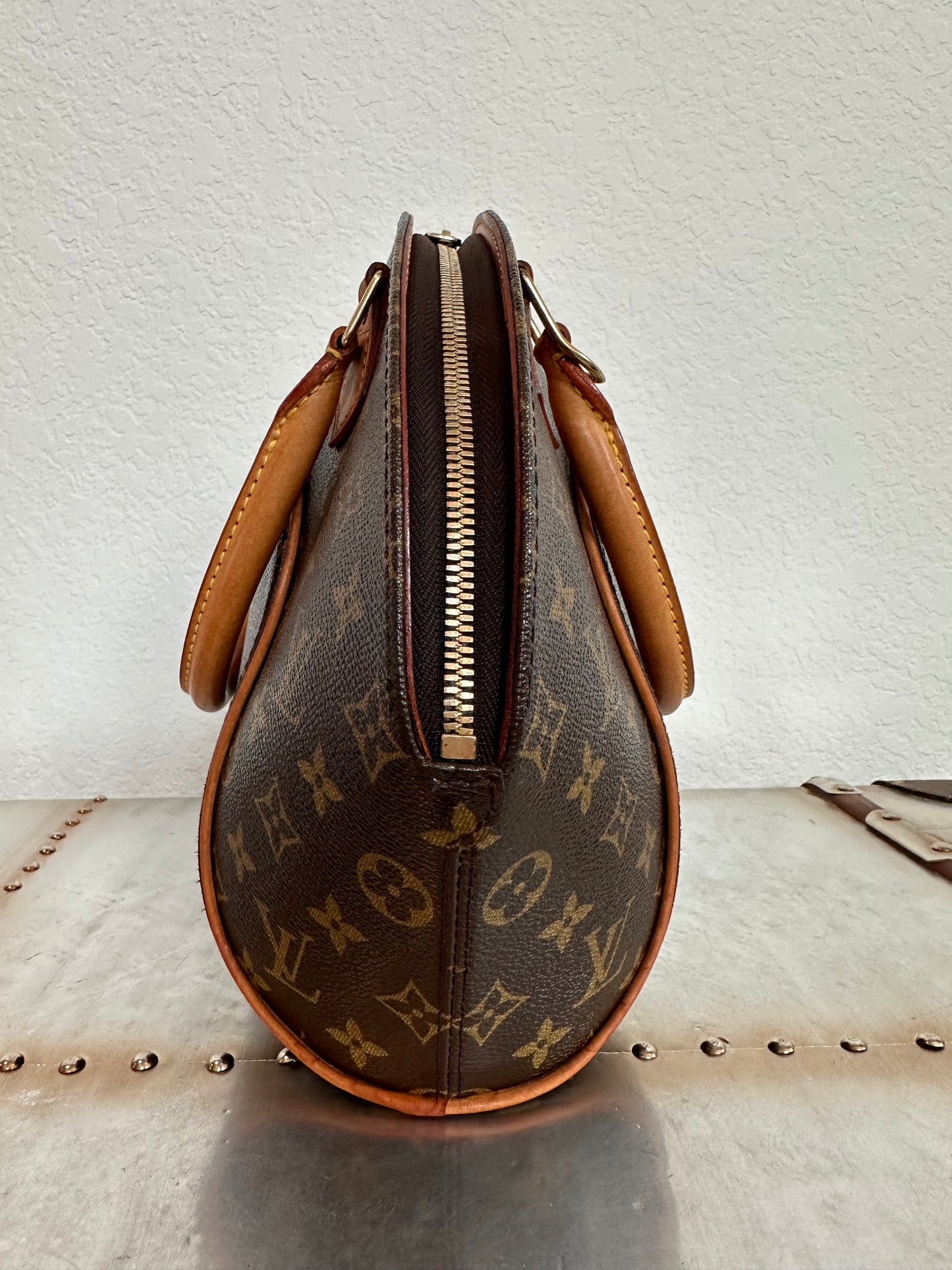 Pre-owned Authentic Louis Vuitton Ellipse PM Monogram Handbag