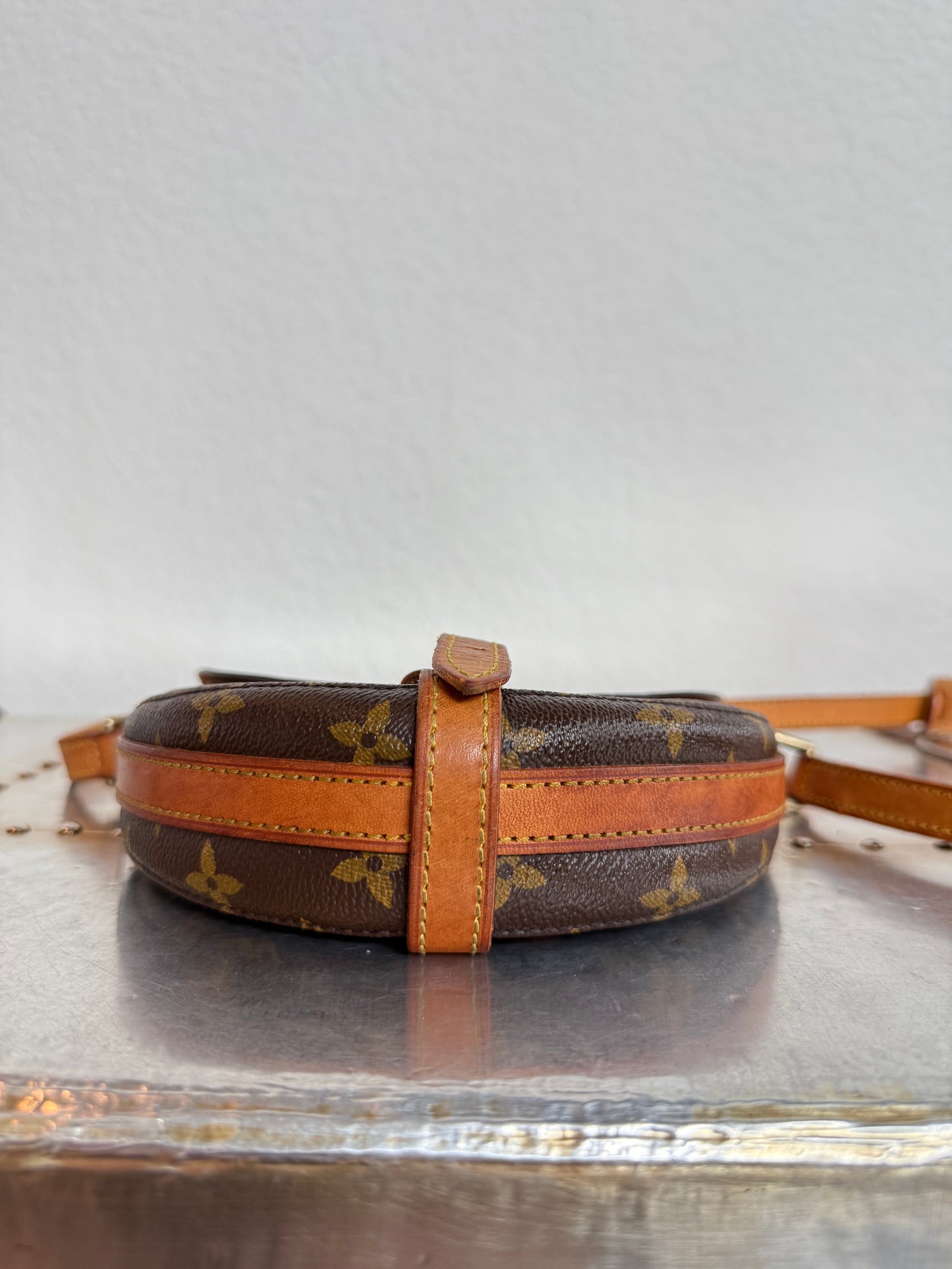 Pre-owned Authentic Louis Vuitton Chantilly PM Monogram Crossbody Bag