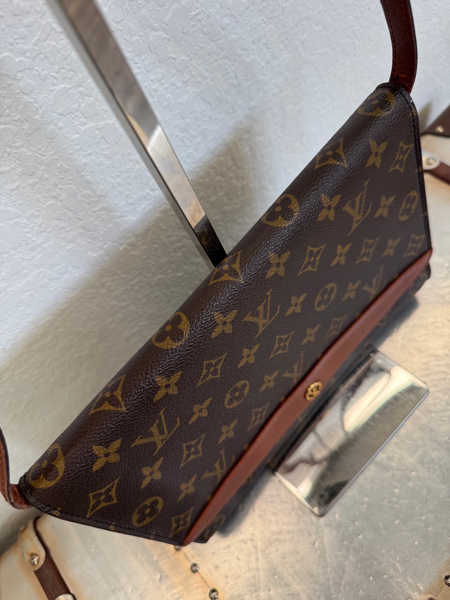 Pre-owned Authentic Louis Vuitton Bordeaux 27 2-Way Clutch / Shoulder Bag