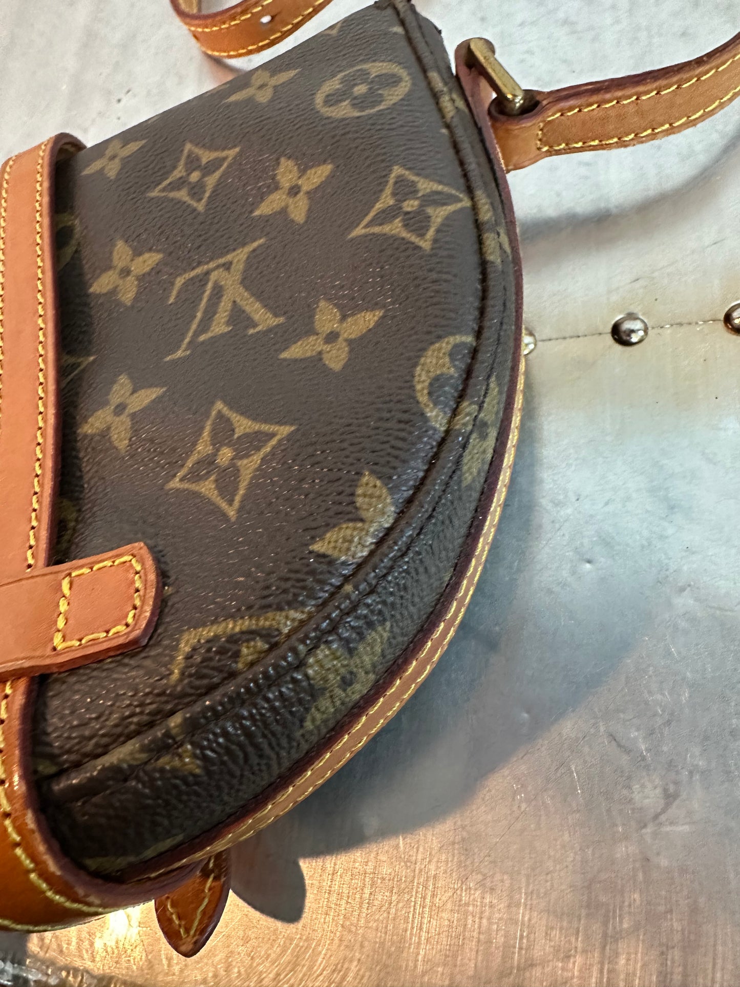 Pre-owned Authentic Louis Vuitton Chantilly PM Monogram Crossbody Bag