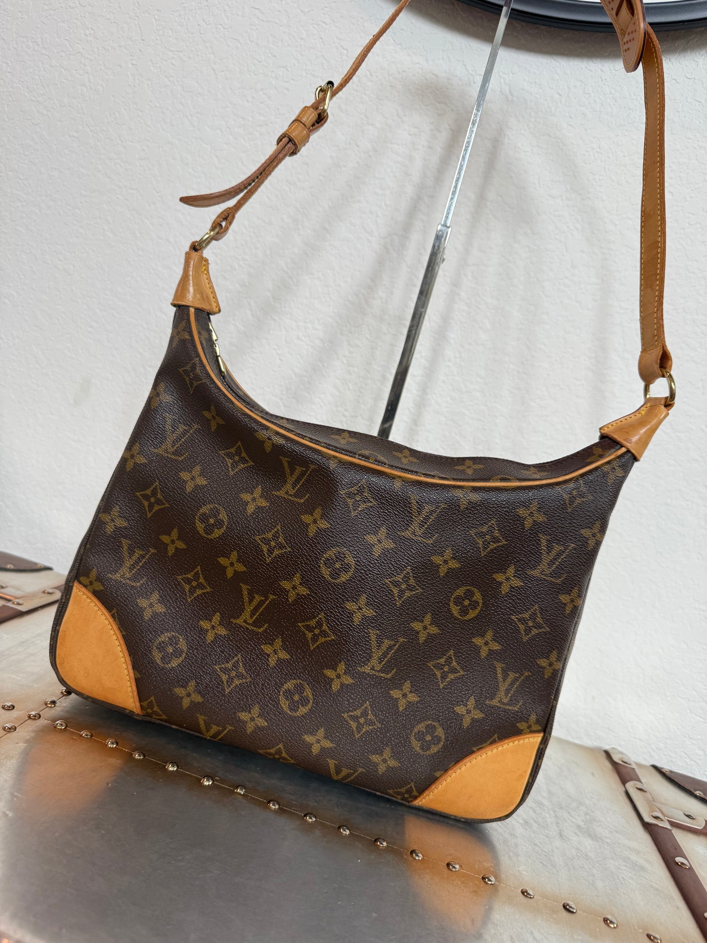 Pre-owned Authentic Louis Vuitton Boulogne 30 Monogram Shoulder Bag