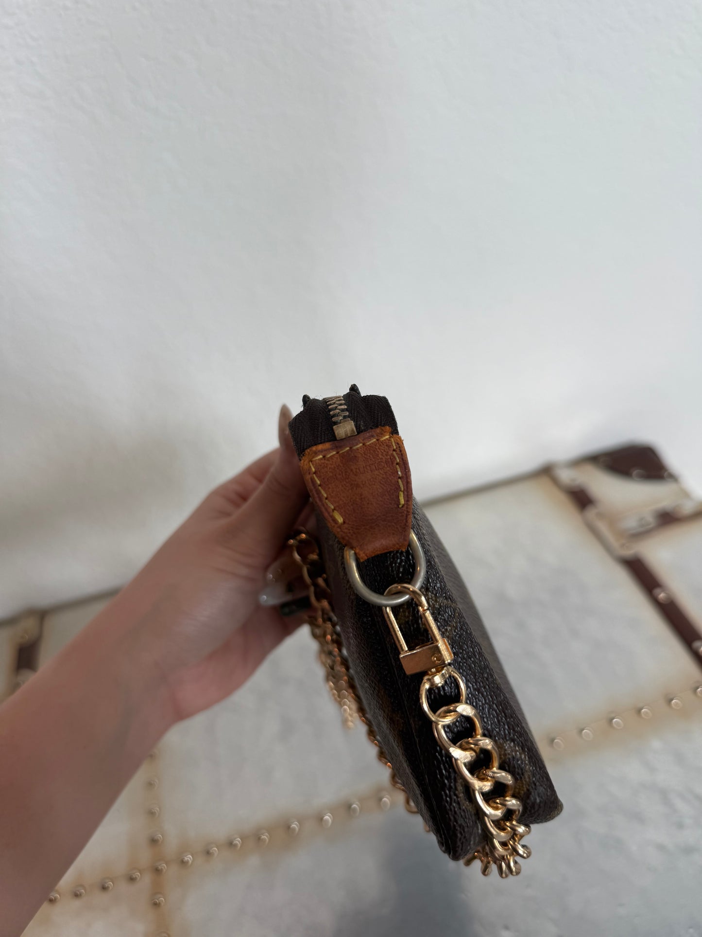 Pre-owned Authentic Louis Vuitton Pochette Accessoires Monogram Shoulder / Handbag