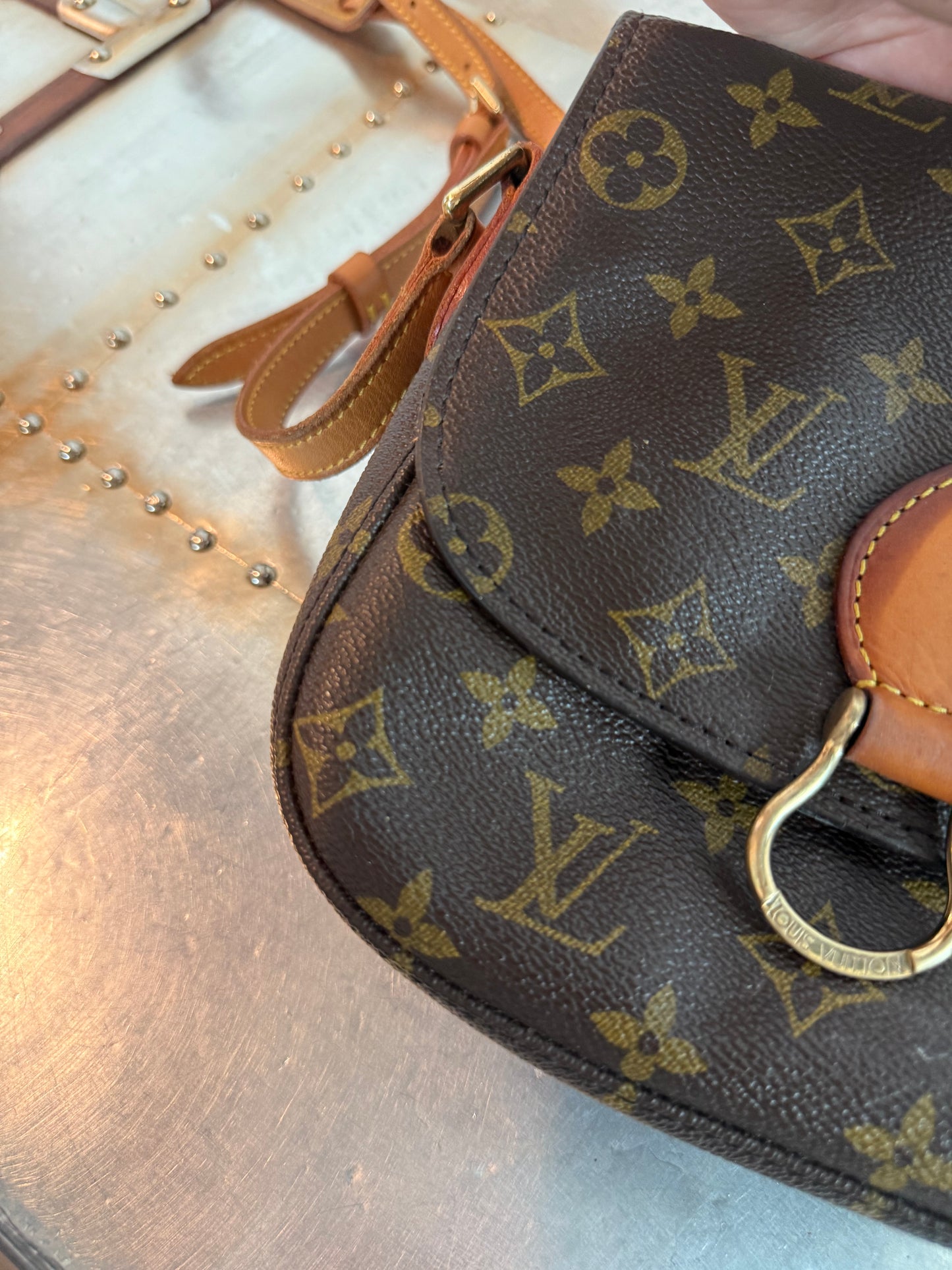 Pre-owned Authentic Louis Vuitton Saint Cloud MM Monogram Shoulder / Crossbody Bag