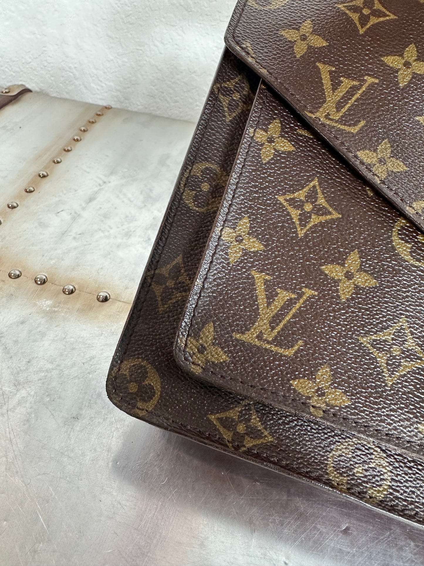 Pre-owned Authentic Louis Vuitton Monceau 26 Monogram Shoulder / Crossbody Bag