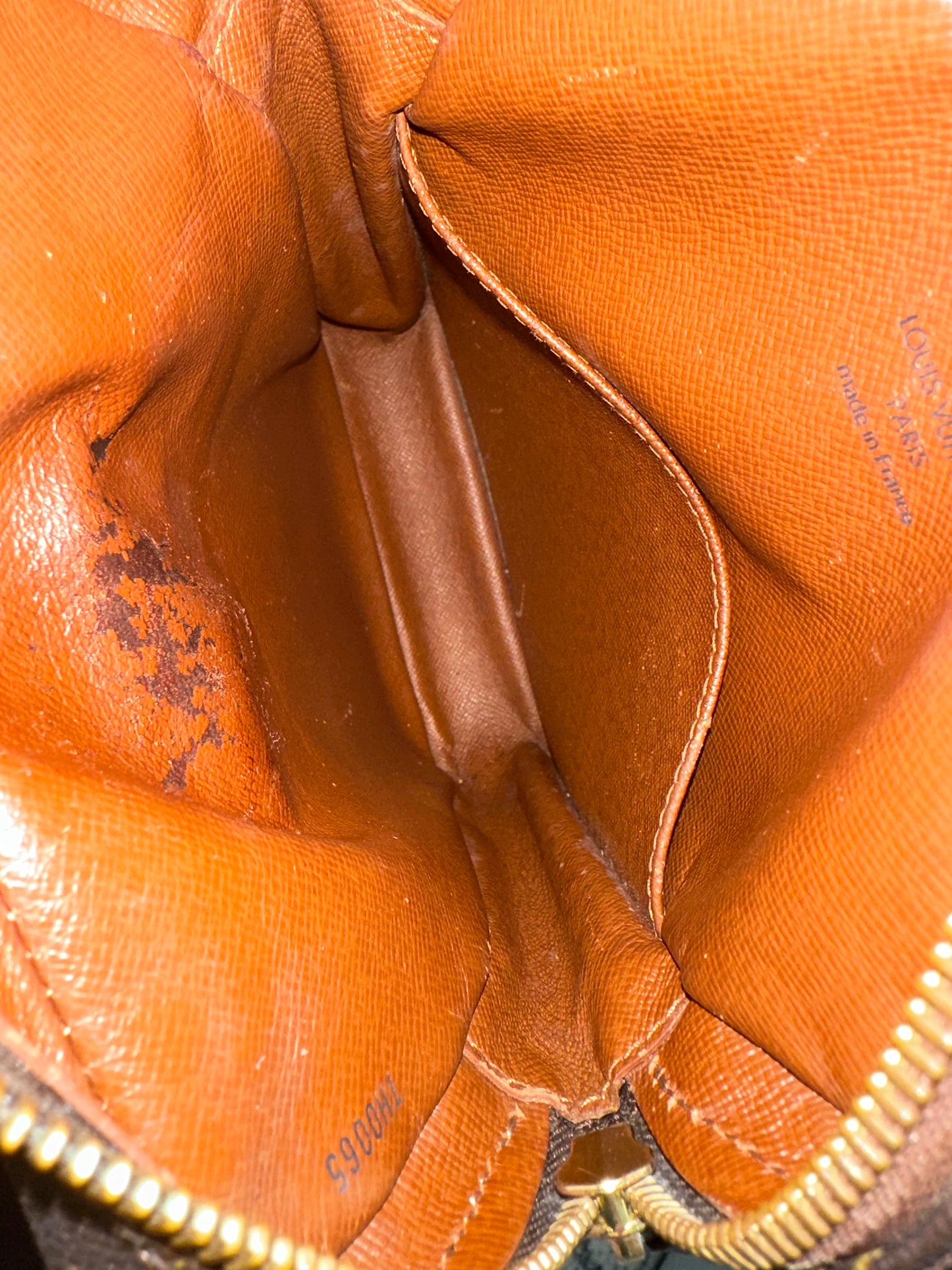 Pre-owned Authentic Louis Vuitton Amazon Monogram Crossbody Bag