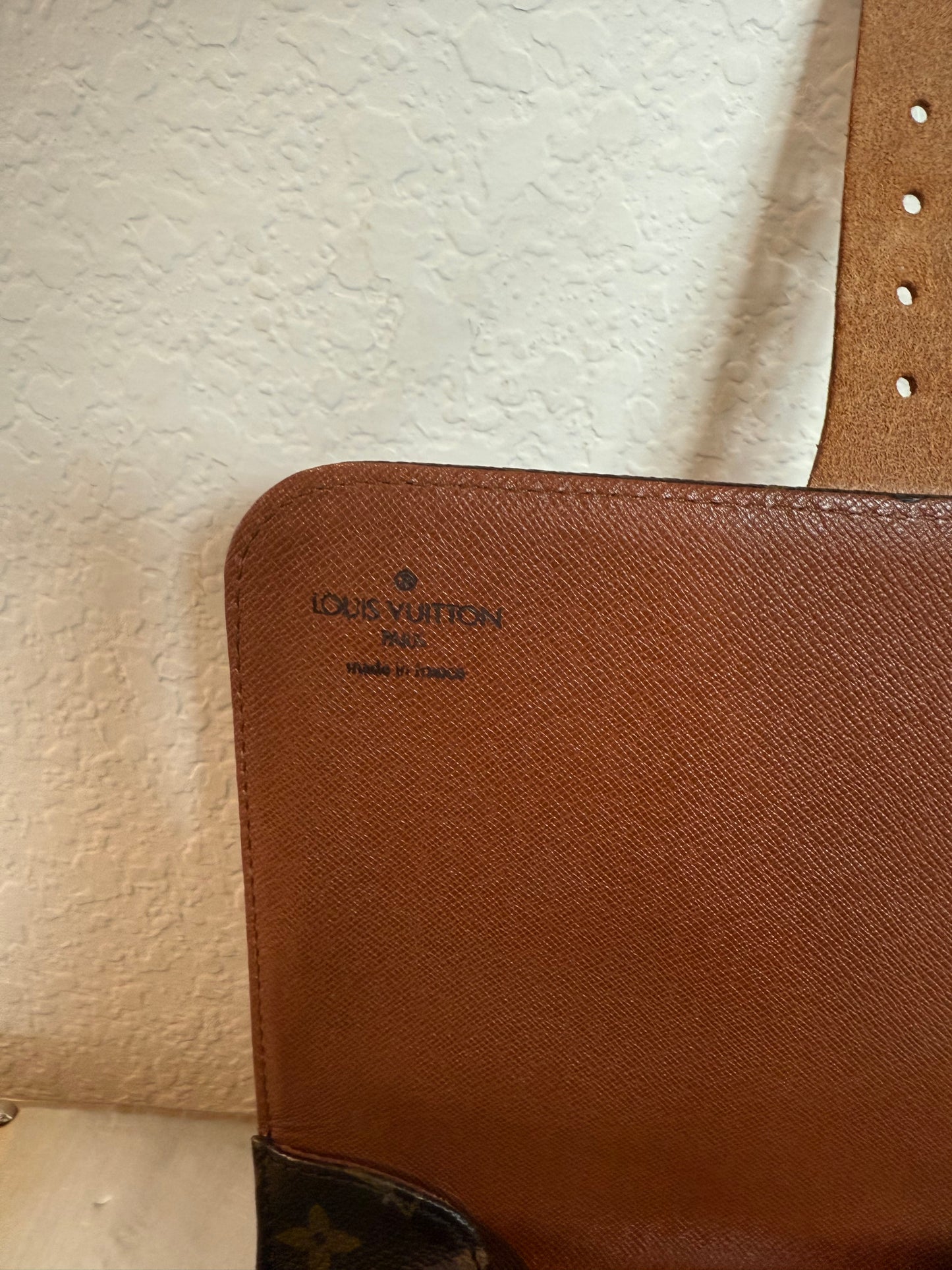 Pre-owned Louis Vuitton Cartouchiere MM Monogram Shoulder / Crossbody Bag