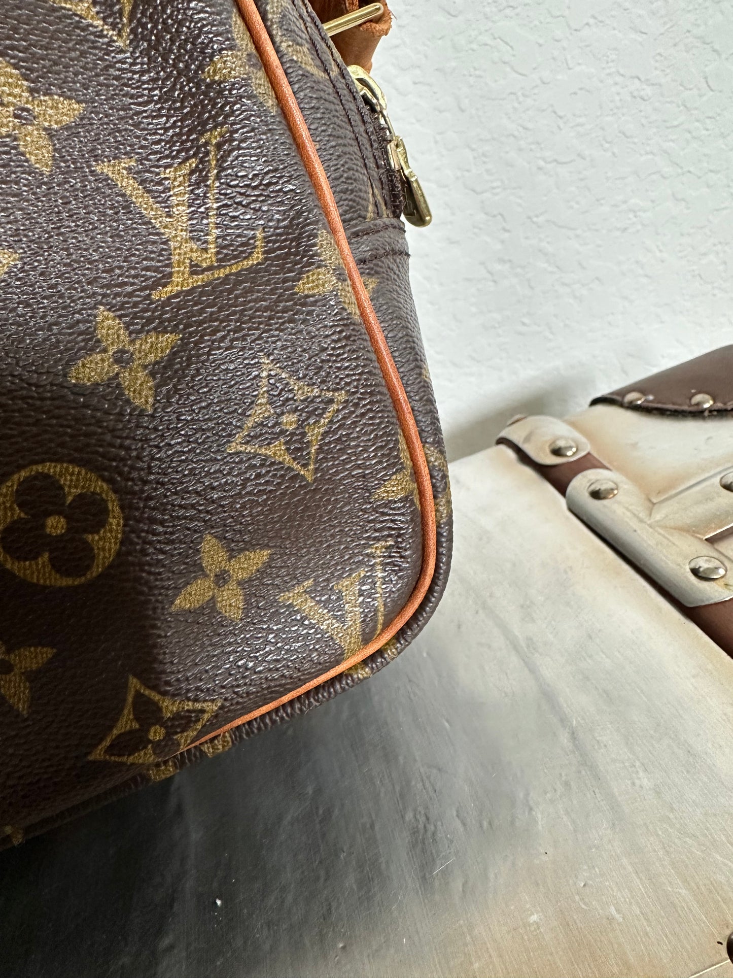 Pre-owned Authentic Louis Vuitton Reporter PM Monogram Shoulder / Crossbody Bag