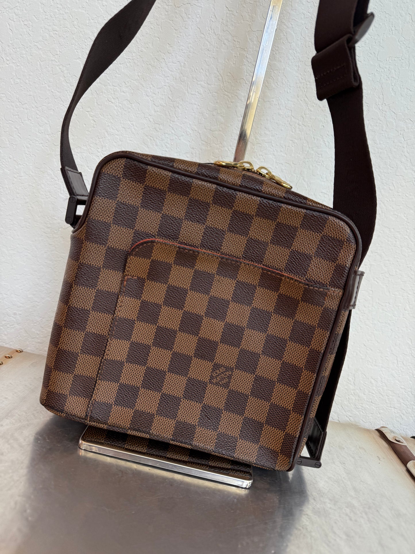 Pre-owned Authentic Louis Vuitton Olav PM Damier Ebene Crossbody Bag
