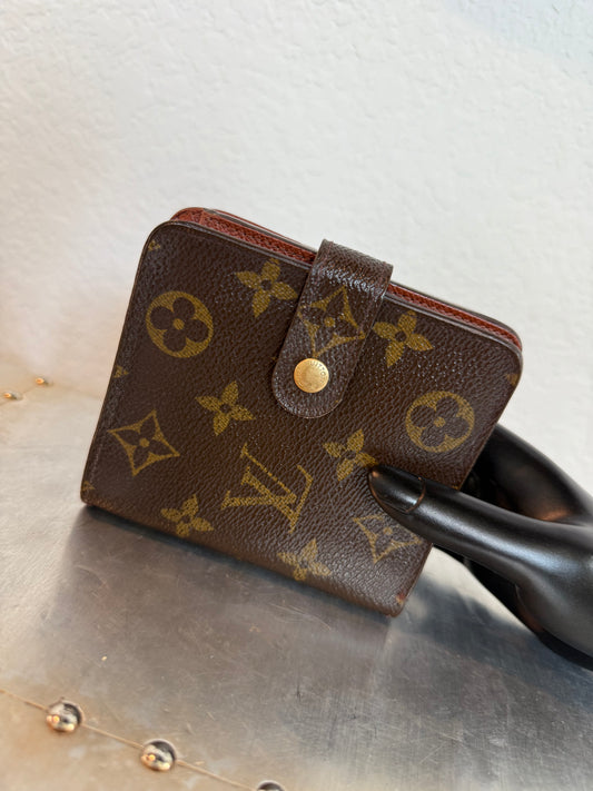 Pre-owned Authentic Louis Vuitton Monogram Compact Zip Wallet