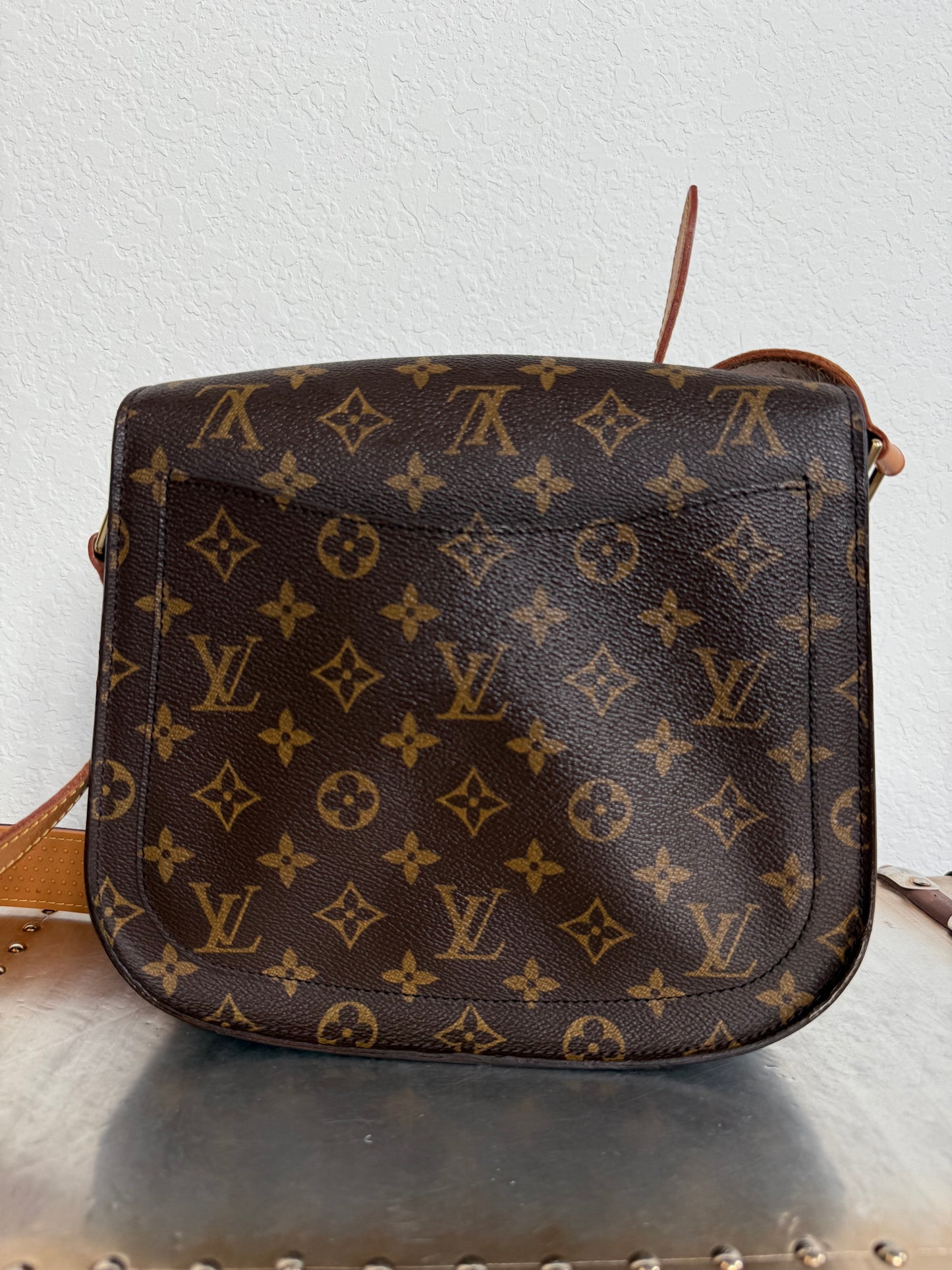 Pre-owned Authentic Louis Vuitton Saint Cloud GM Monogram Crossbody Bag