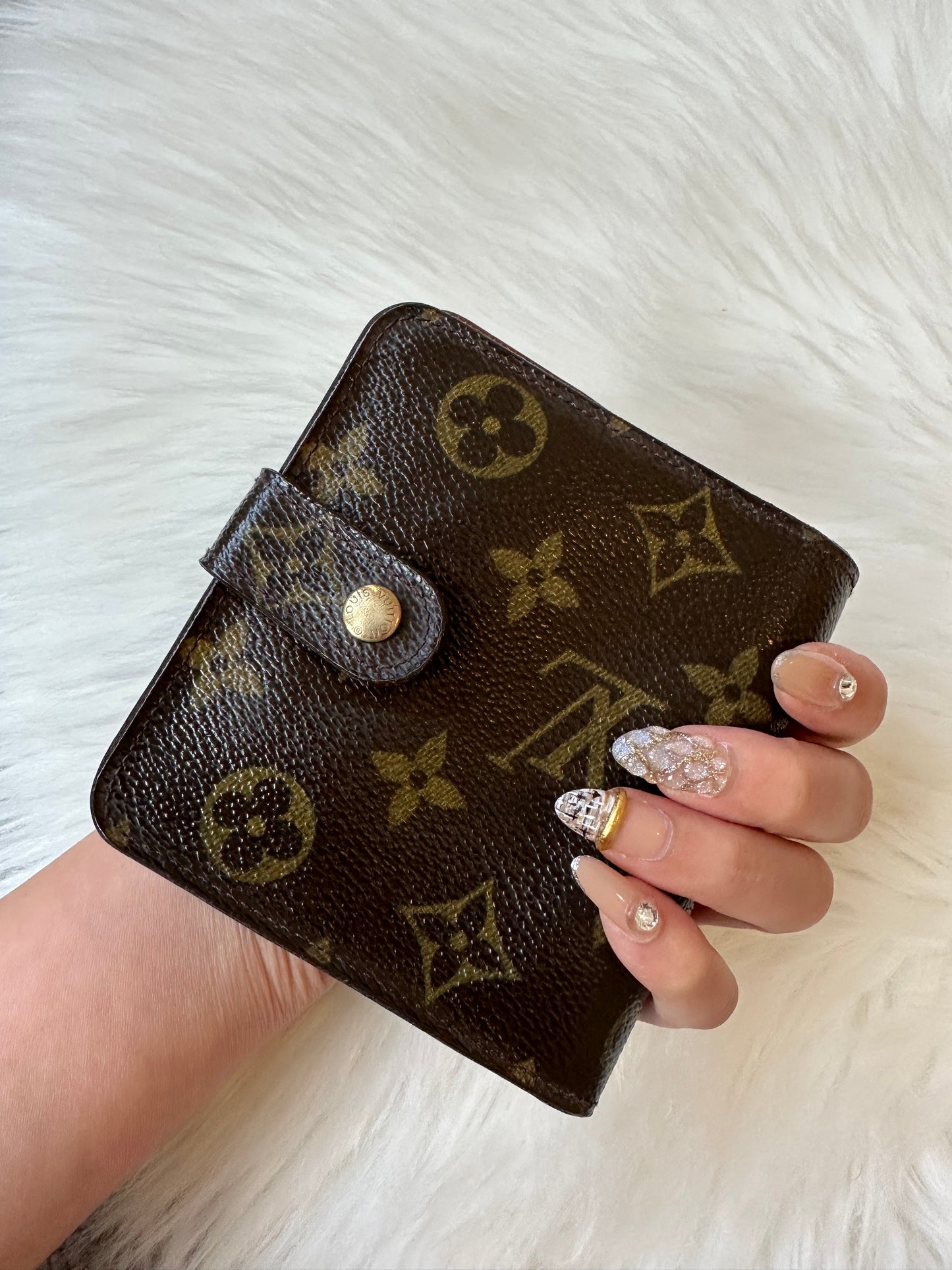 Pre-owned Authentic Louis Vuitton Monogram Compact Zip Wallet