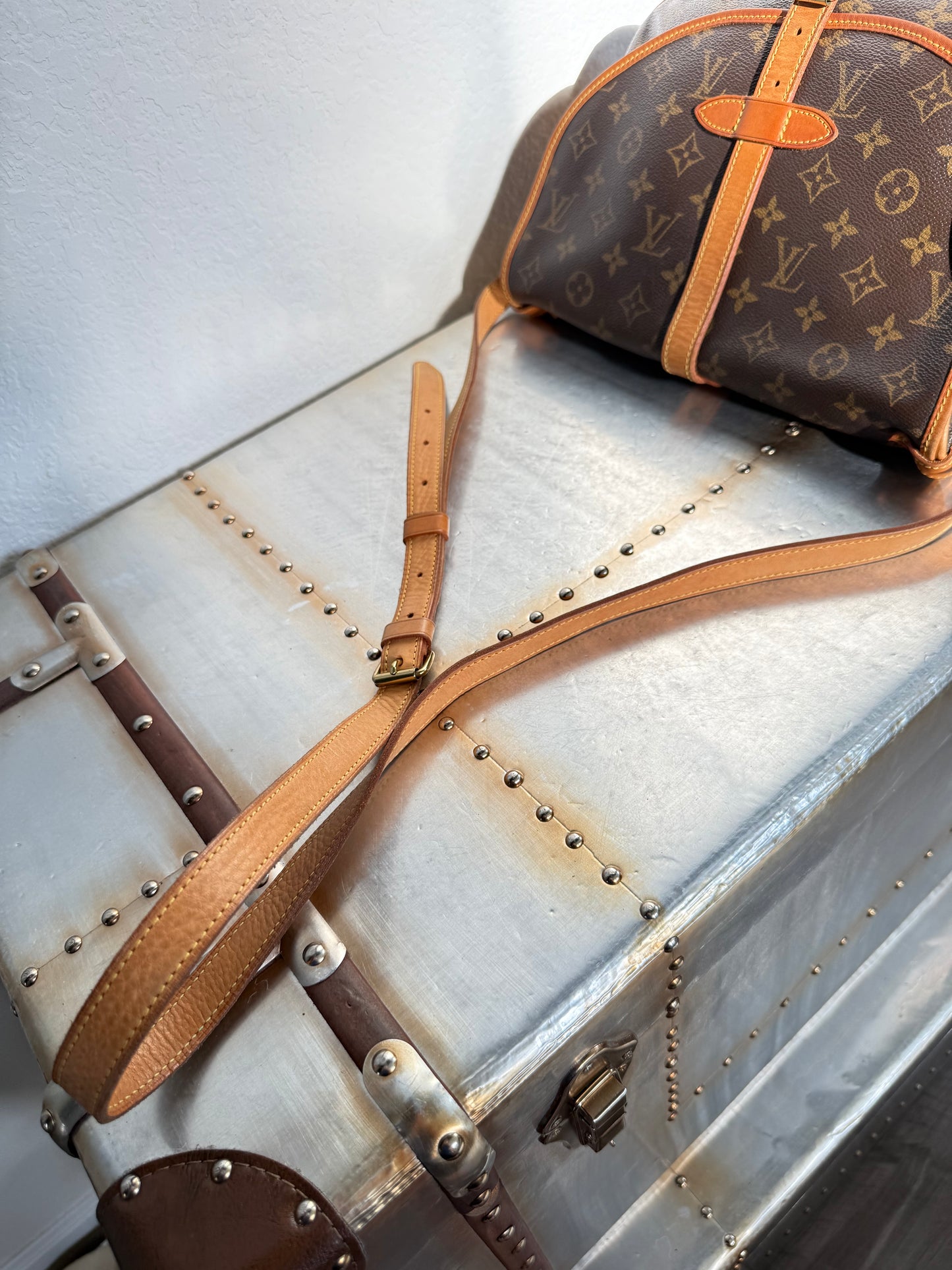 Pre-owned Authentic Louis Vuitton Saumur 30 Monogram Crossbody Bag