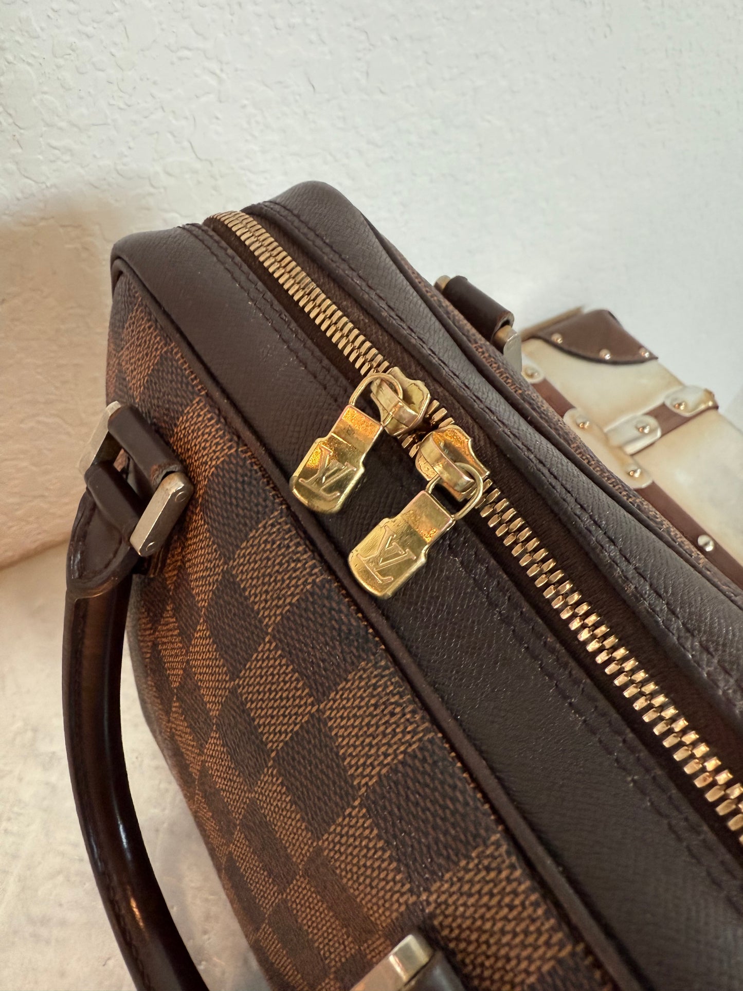 Pre-owned Authentic Louis Vuitton Brera Damier Ebene Handbag