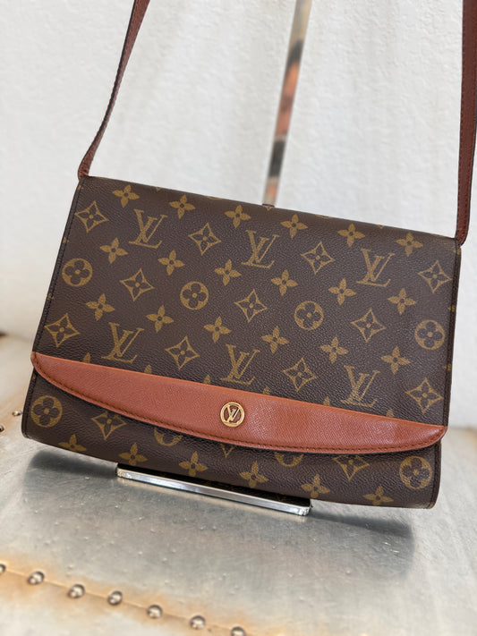 Pre-owned Authentic Louis Vuitton Bordeaux 27 2-Way Clutch / Shoulder Bag