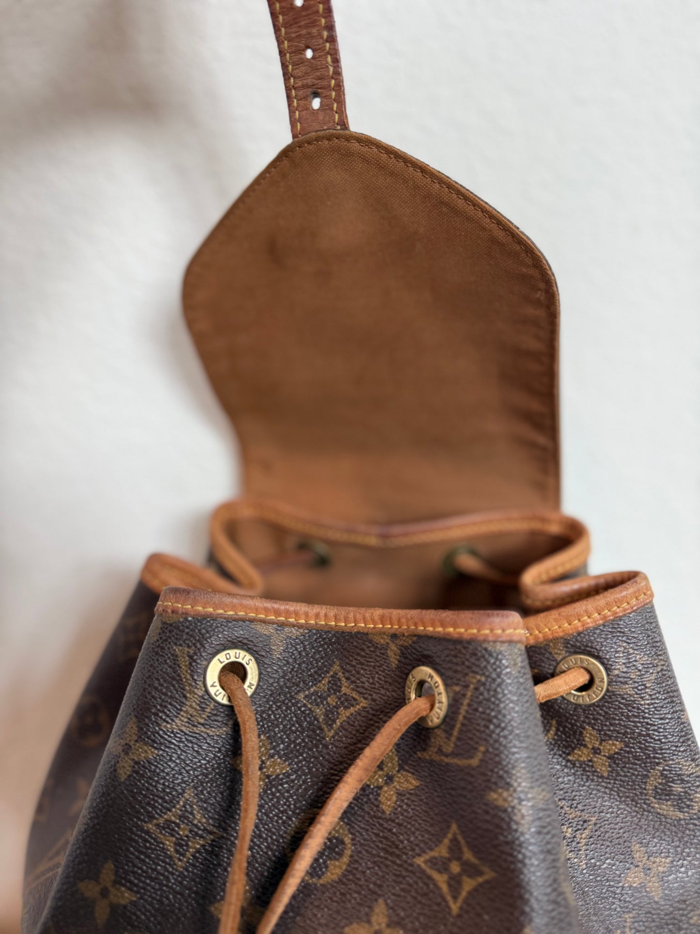 Pre-owned Authentic Louis Vuitton Montsouris MM Monogram Backpack