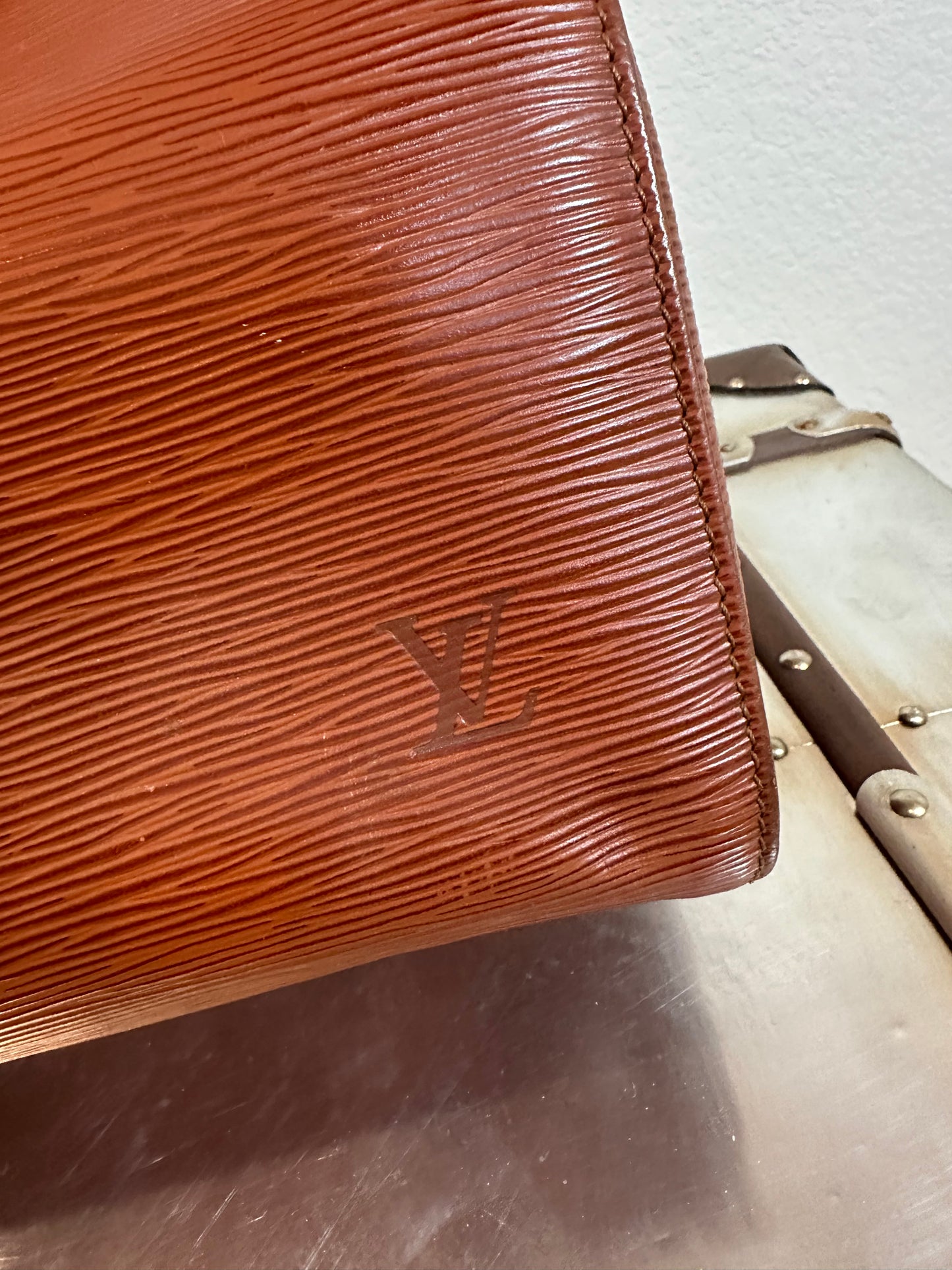 Pre-owned Authentic Louis Vuitton Speedy 30 Epi Handbag
