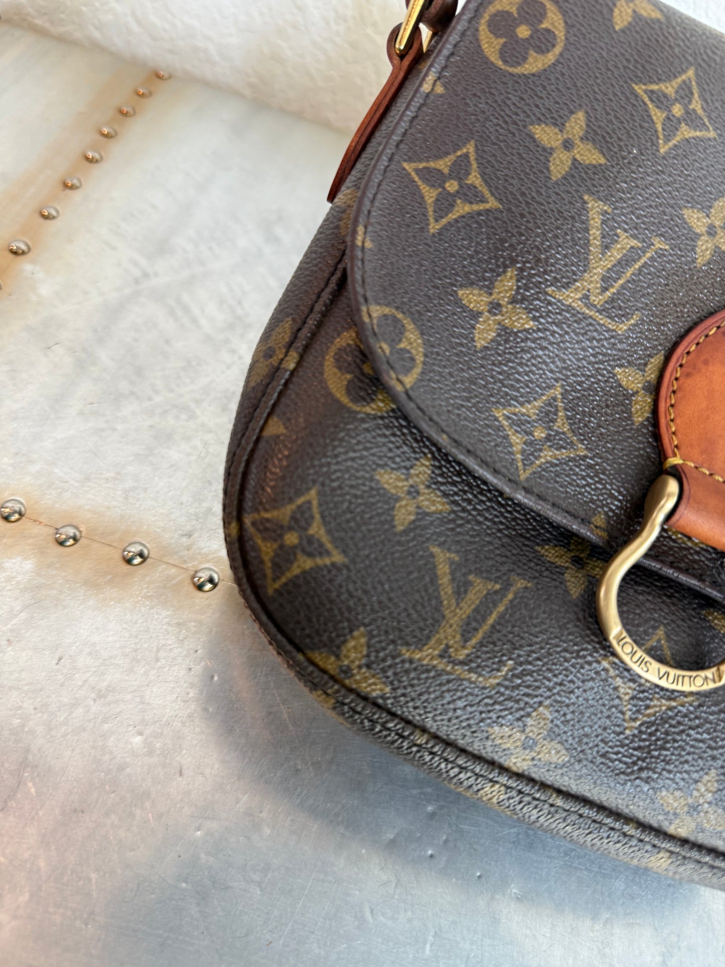 Pre-owned Authentic Louis Vuitton Saint Cloud MM Monogram Shoulder / Crossbody Bag