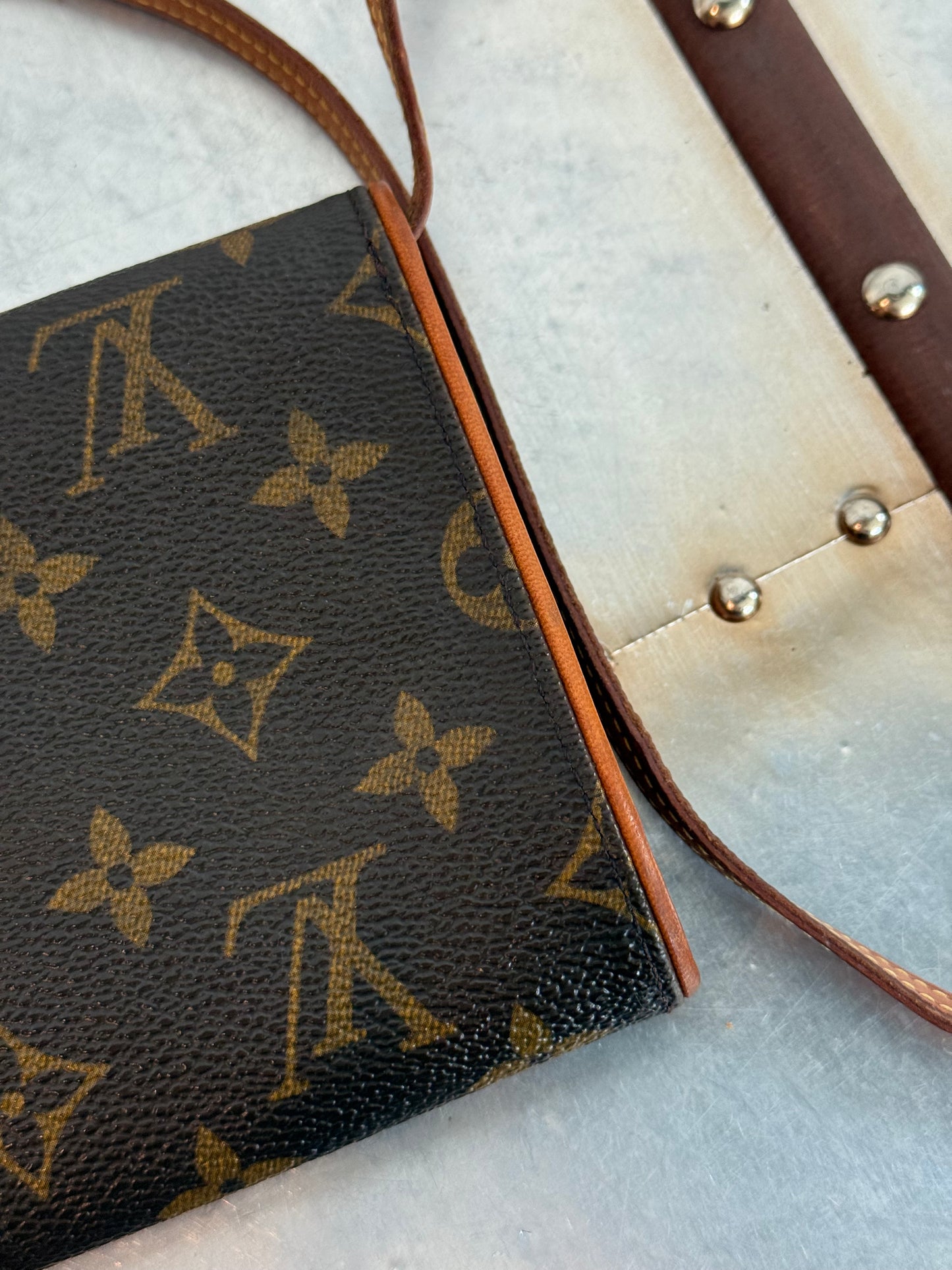 Pre-owned Authentic Louis Vuitton Pochette Twin GM Monogram Shoulder Bag