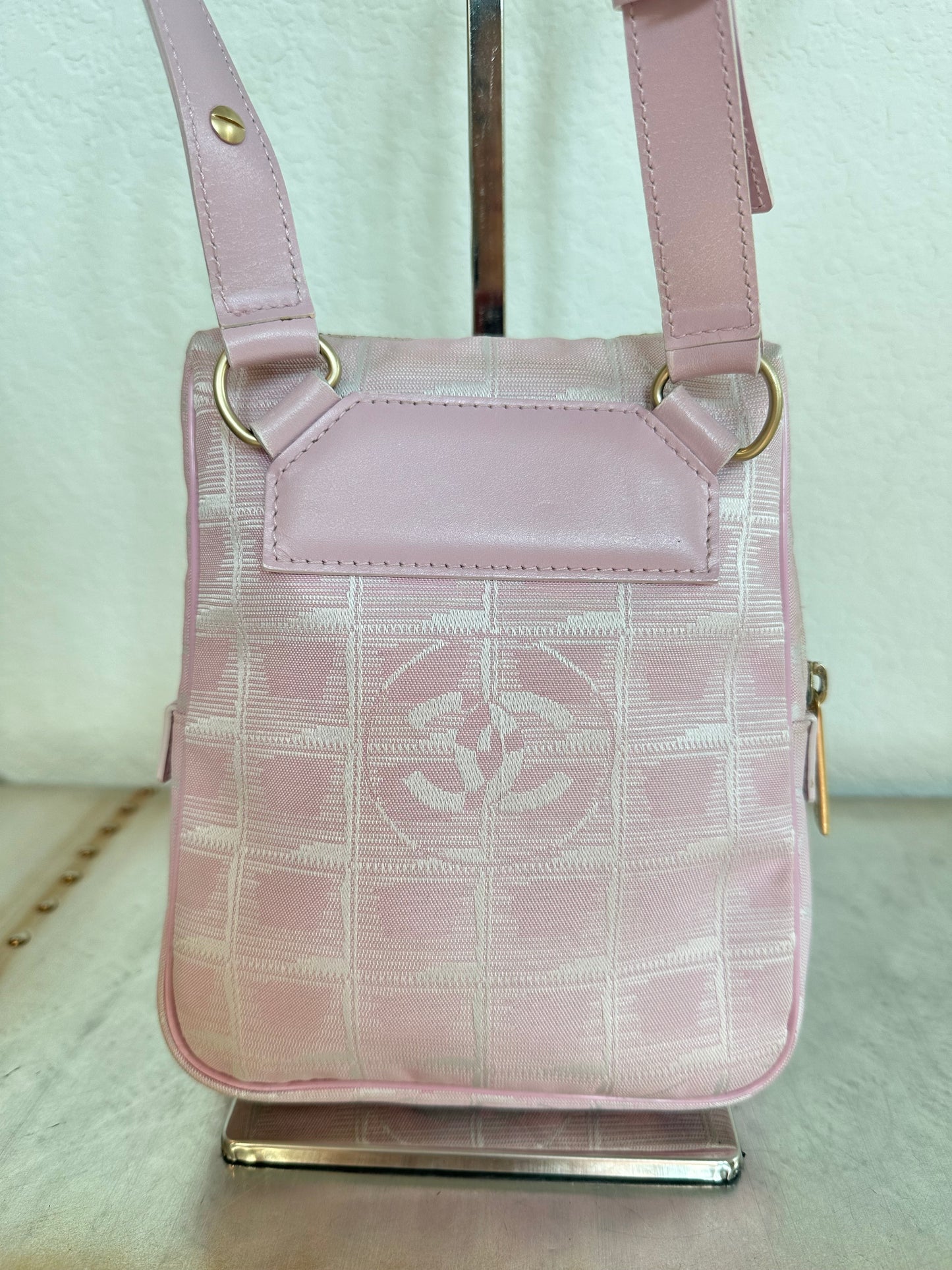 Pre-owned Authentic Chanel Travel Line Pink Crossbody Bag