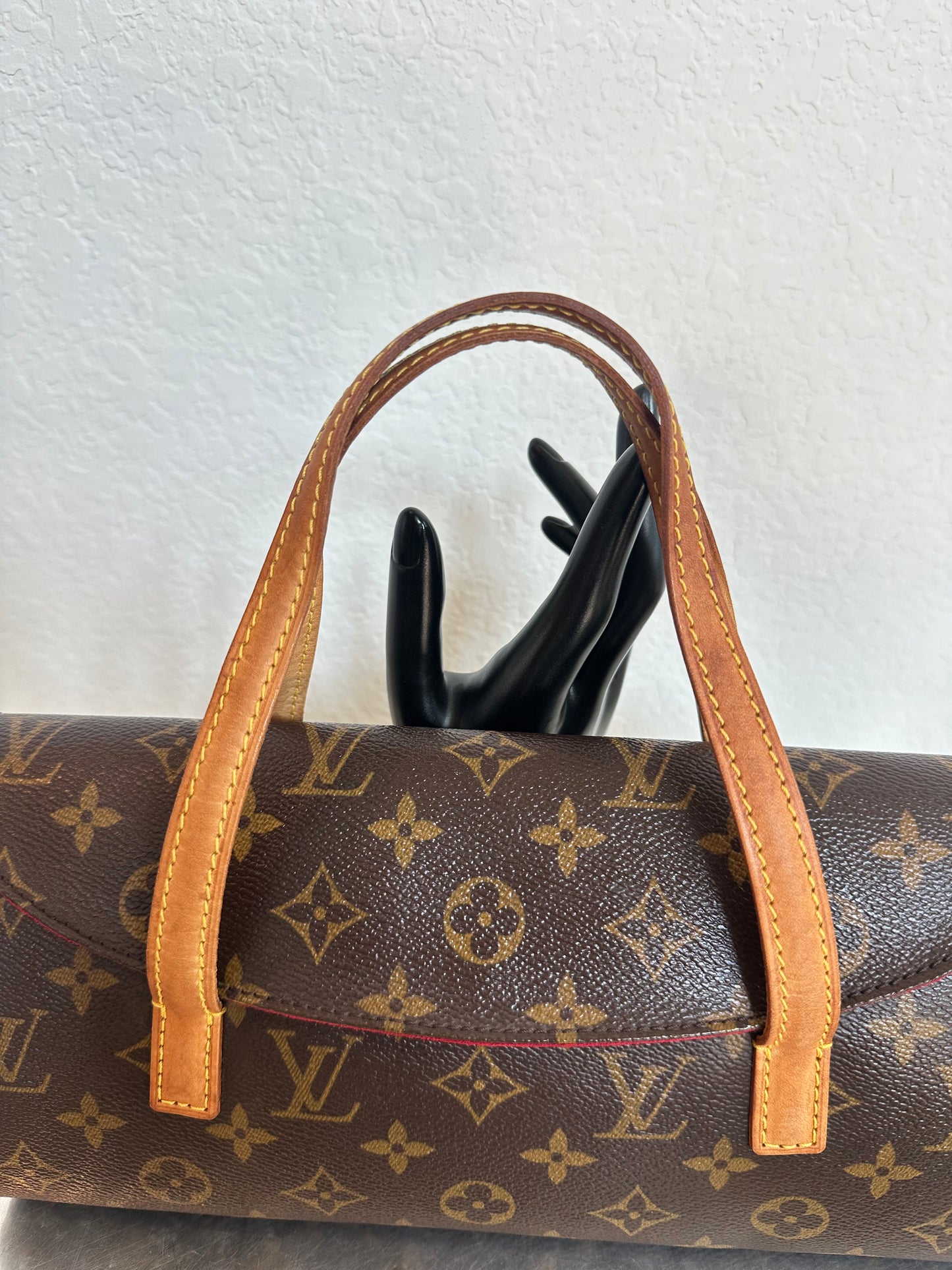 Pre-owned Authentic Louis Vuitton Sonatine Monogram Handbag