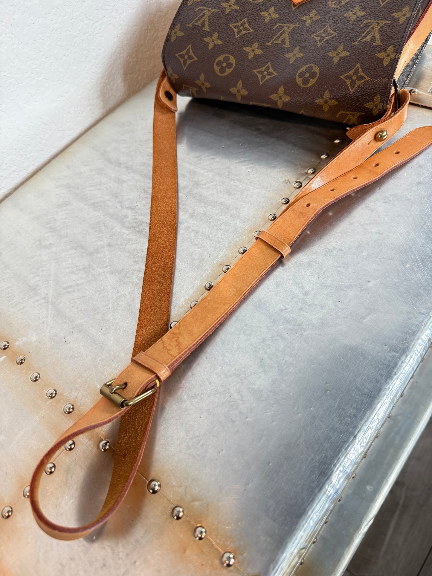 Pre-owned Louis Vuitton Cartouchiere MM Monogram Shoulder / Crossbody Bag
