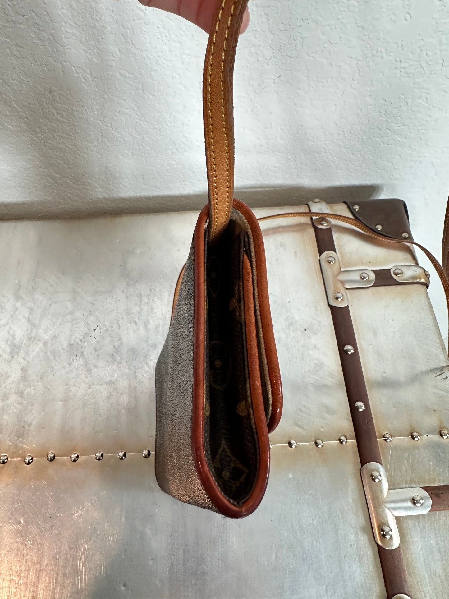 Pre-owned Authentic Louis Vuitton Pochette Twin GM Monogram Shoulder Bag