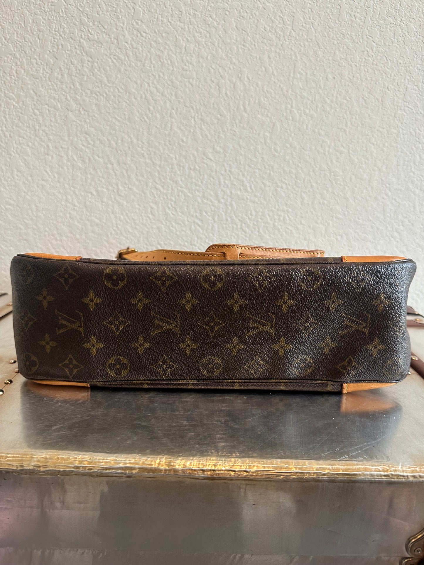 Pre-owned Authentic Louis Vuitton Boulogne 35 Monogram Shoulder Bag
