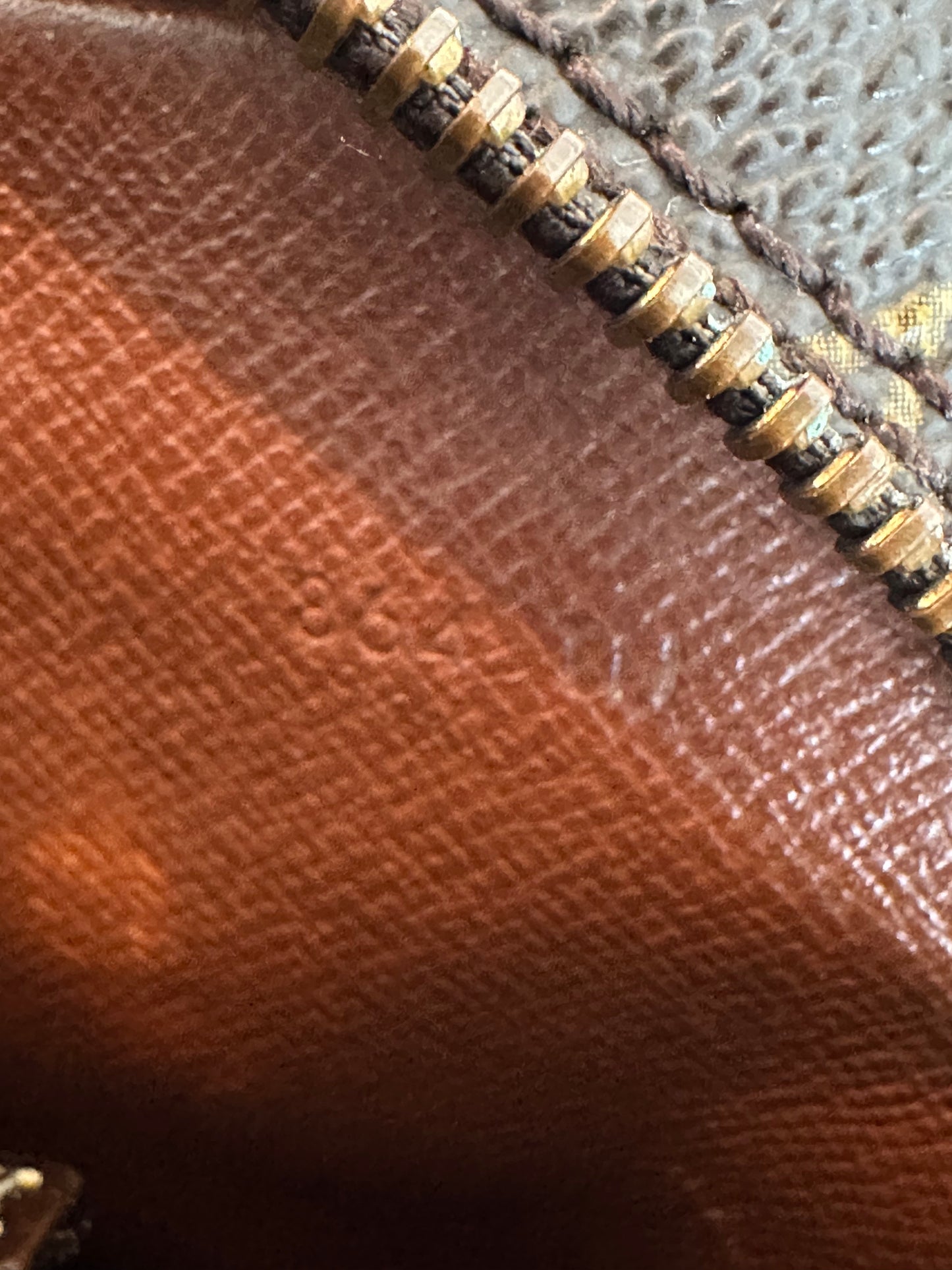 Pre-owned Authentic Louis Vuitton Trocadero 27 Monogram Crossbody Bag