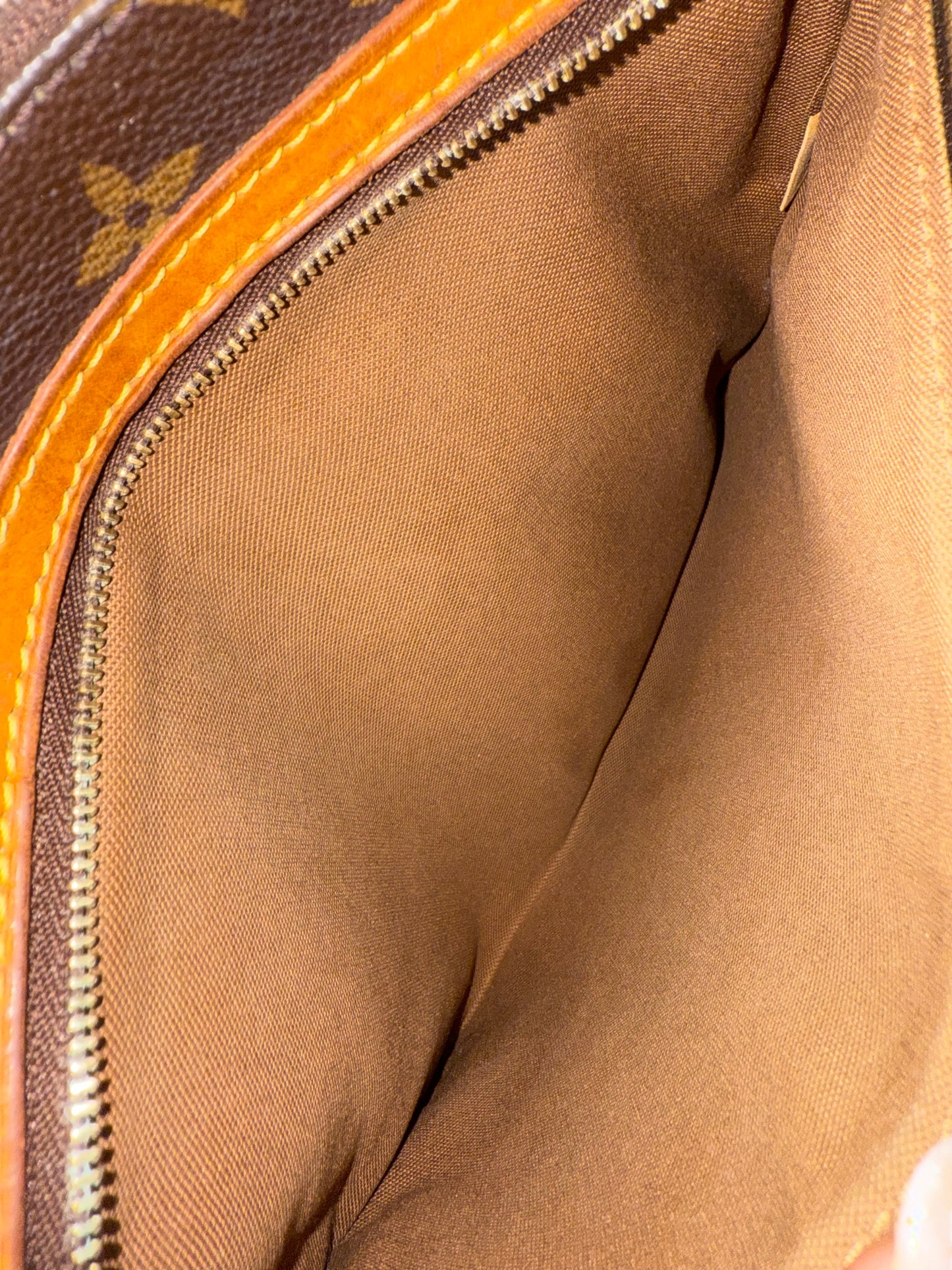 Pre-owned Authentic Louis Vuitton Pochette Bosphore Monogram Shoulder / Crossbody Bag