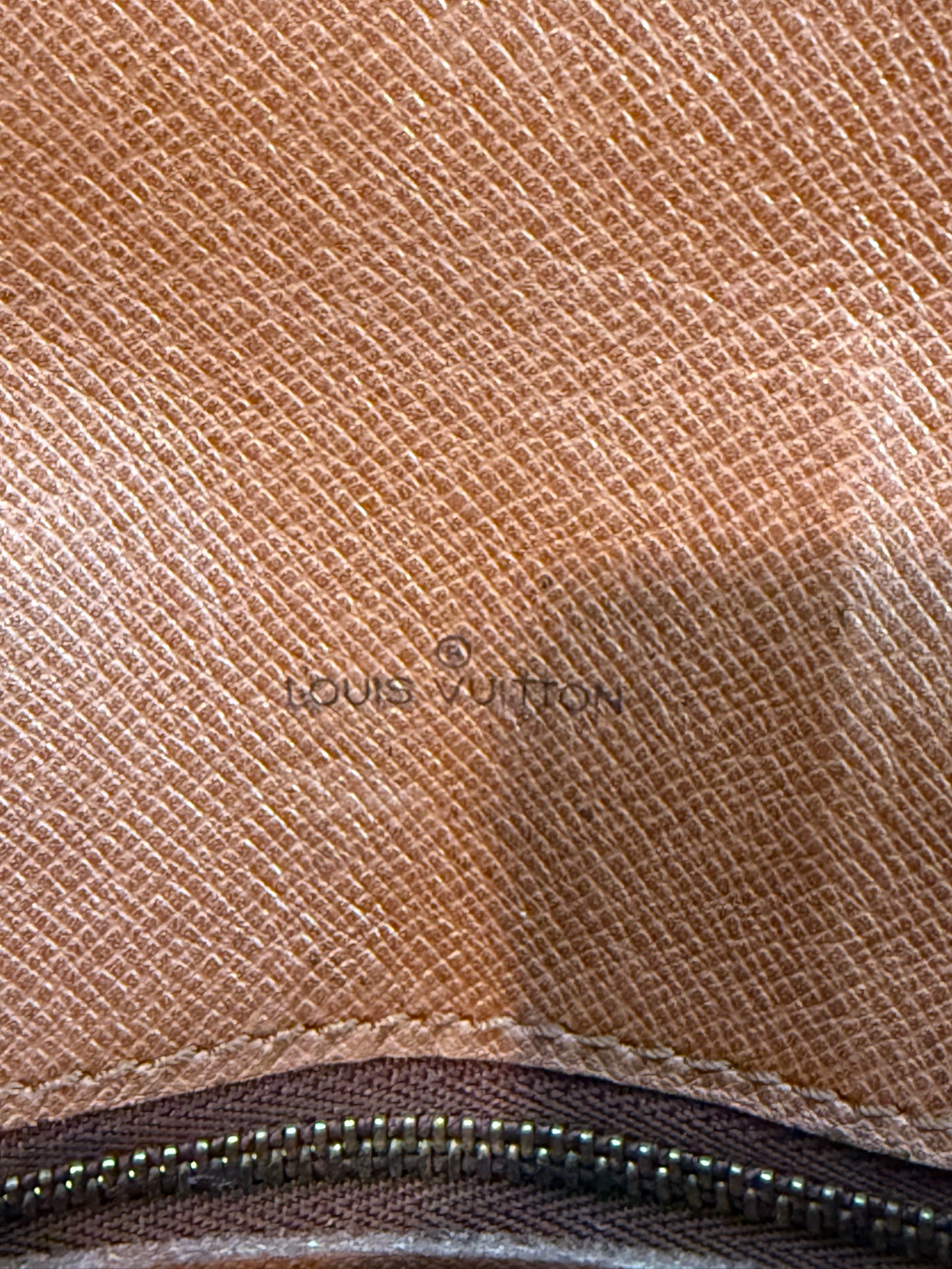 Pre-owned Authentic Louis Vuitton Chantilly MM Monogram Crossbody Bag