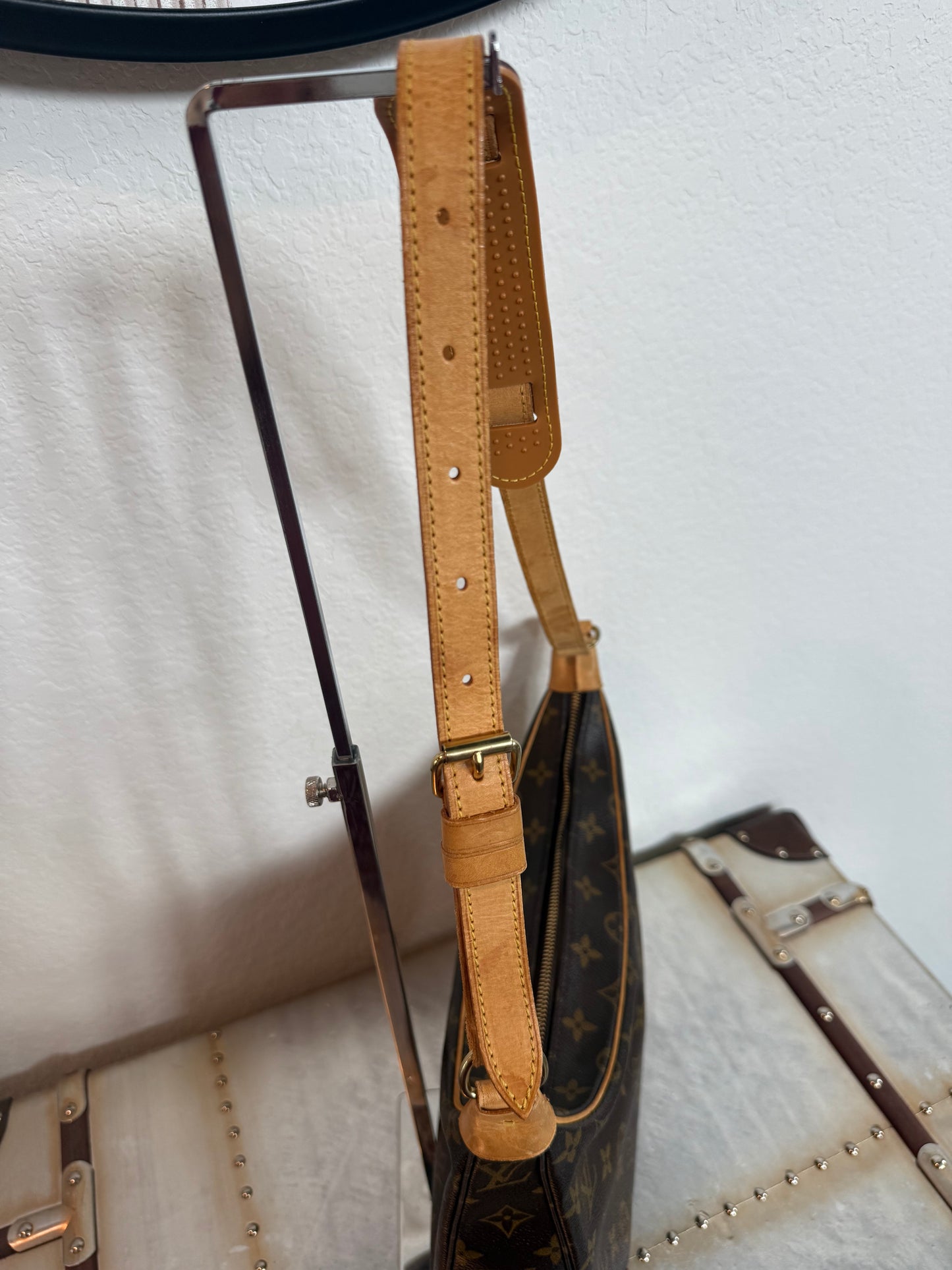 Pre-owned Authentic Louis Vuitton Boulogne 30 Monogram Shoulder Bag