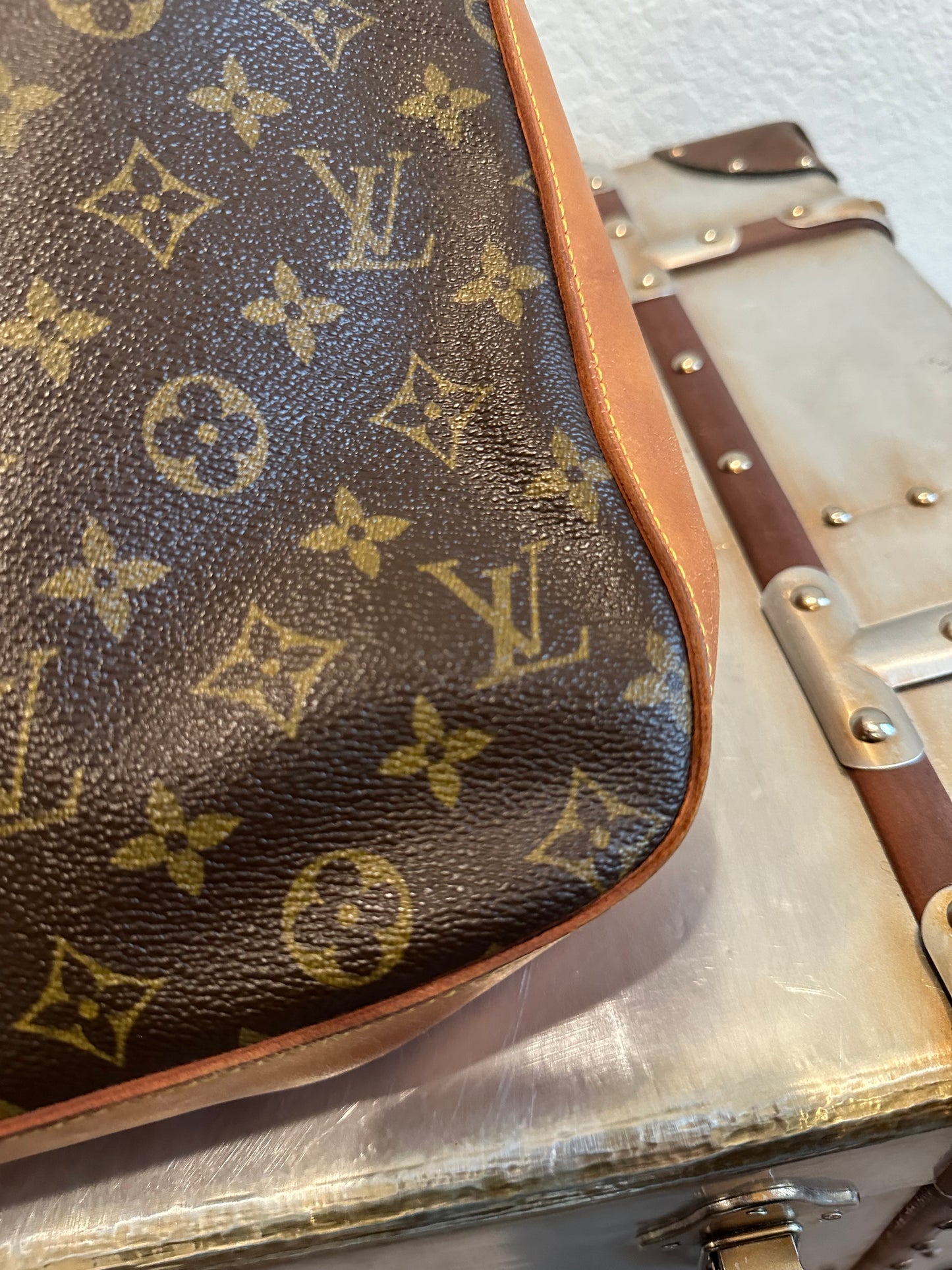 Pre-owned Authentic Louis Vuitton Boulogne 35 Monogram Shoulder Bag