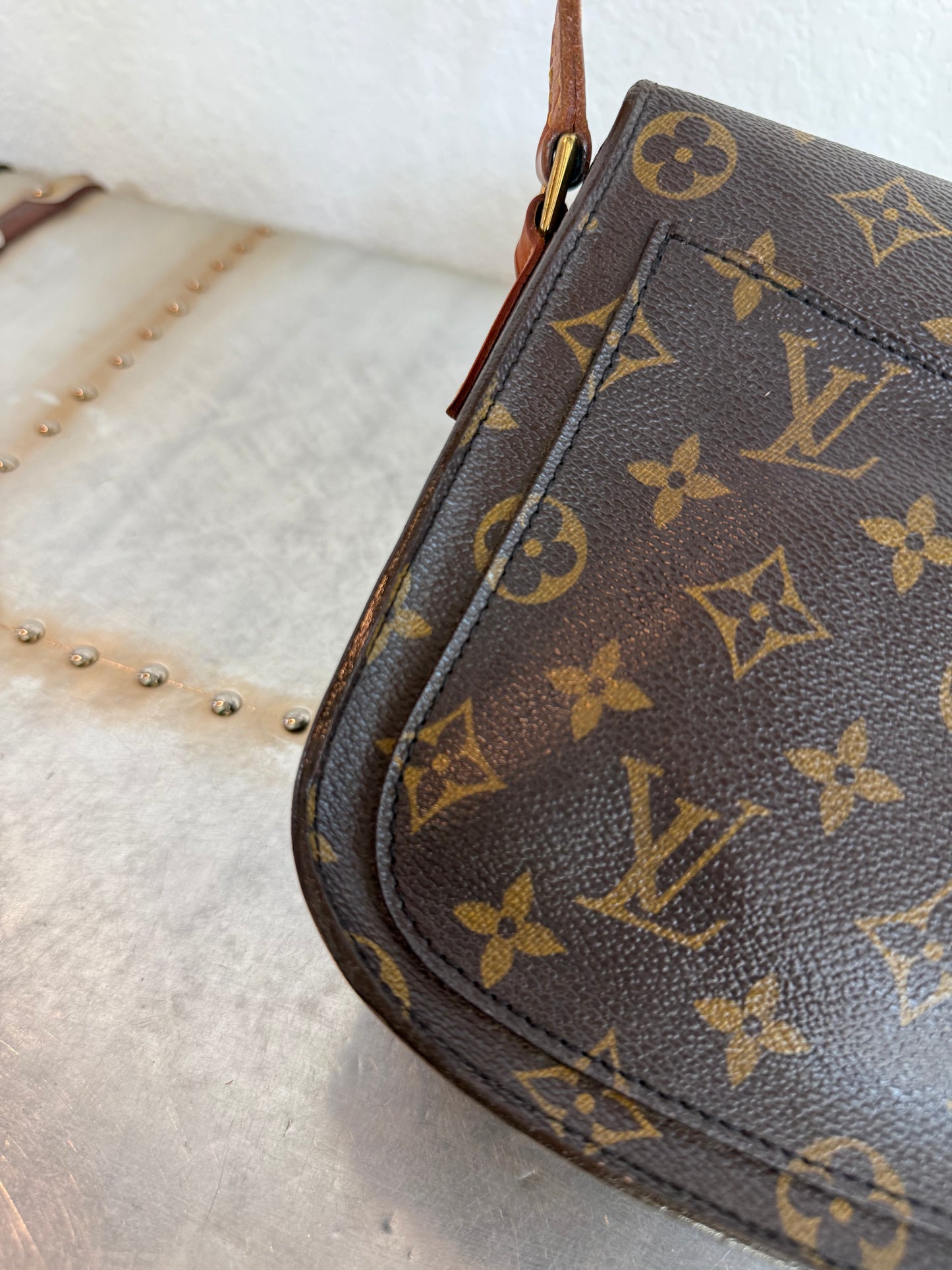 Pre-owned Authentic Louis Vuitton Saint Cloud MM Monogram Shoulder / Crossbody Bag