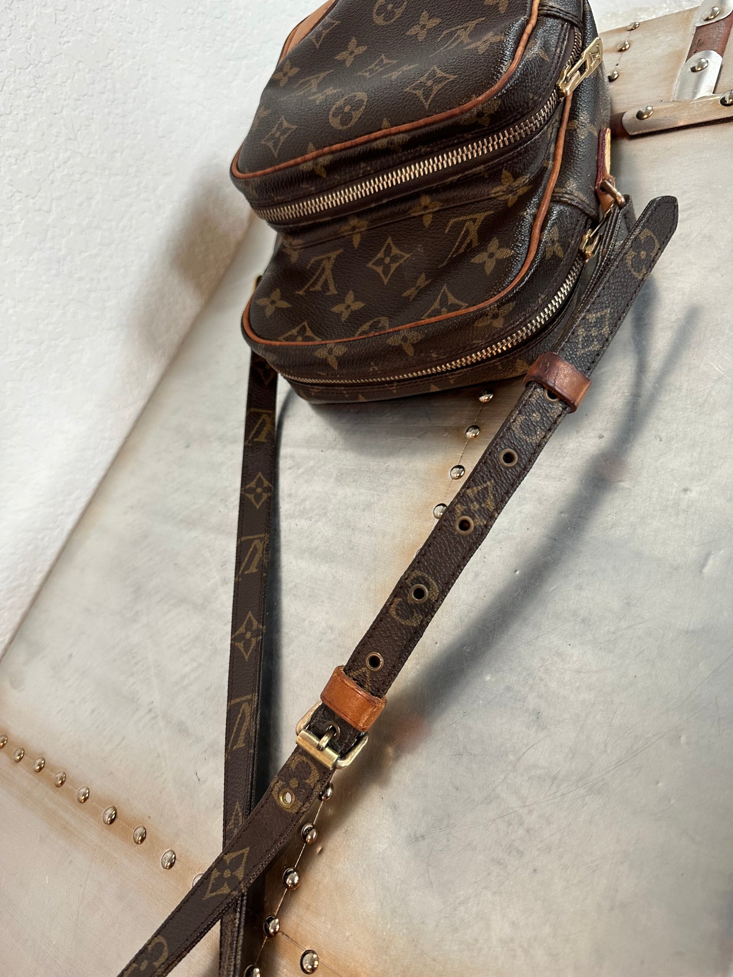 Pre-owned Authentic Louis Vuitton Amazon Monogram Crossbody Bag