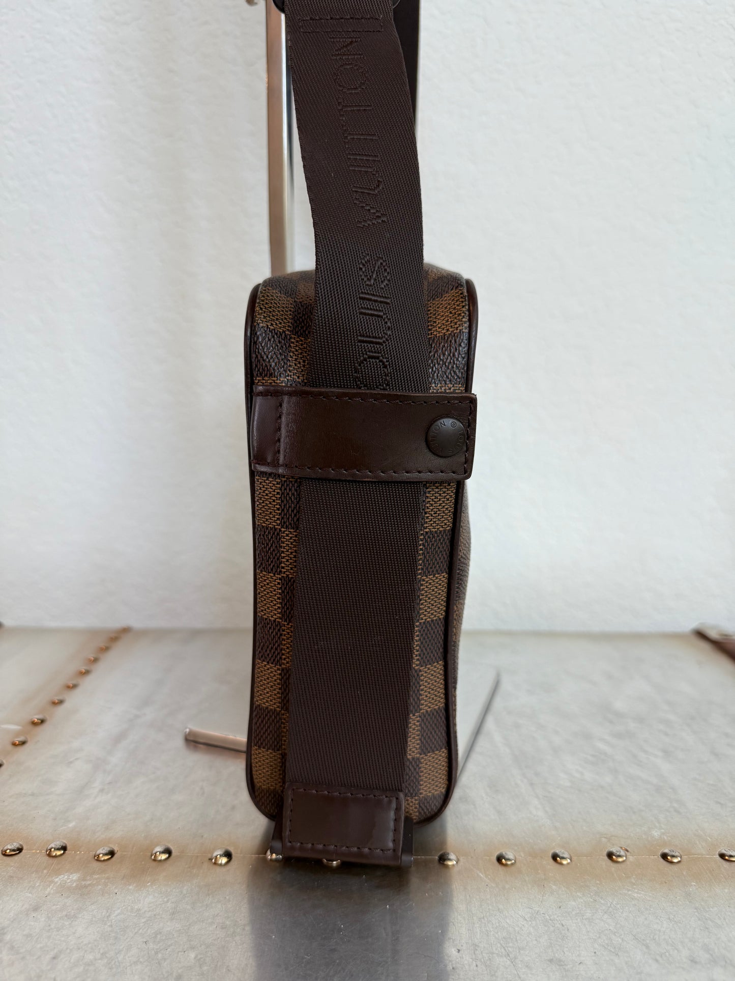 Pre-owned Authentic Louis Vuitton Olav PM Damier Ebene Crossbody Bag