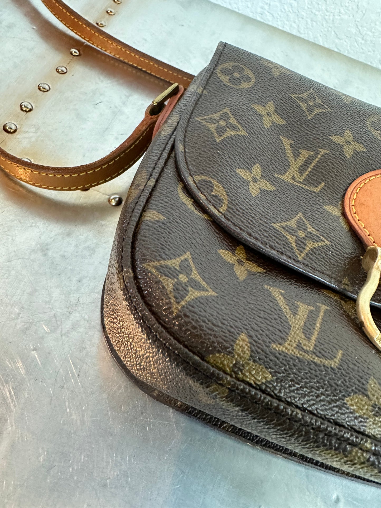 Pre-owned Authentic Louis Vuitton Saint Cloud MM Monogram Shoulder / Crossbody Bag
