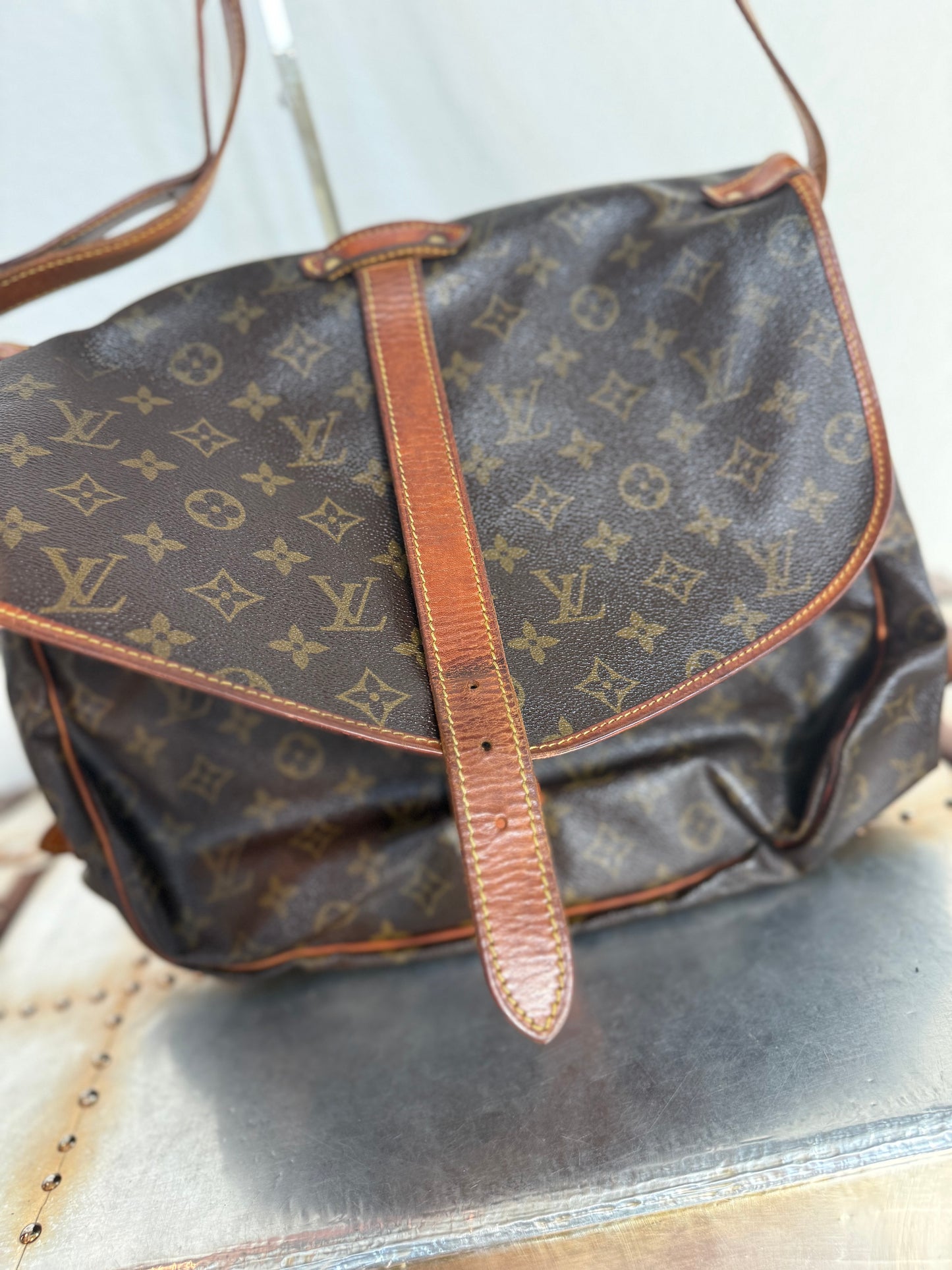 Pre-owned Authentic Louis Vuitton Monogram Saumur 35 Crossbody Bag