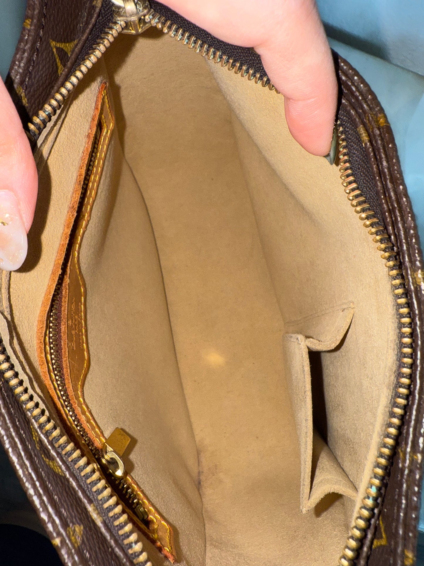 Pre-owned Authentic Louis Vuitton Looping MM Monogram Shoulder Bag