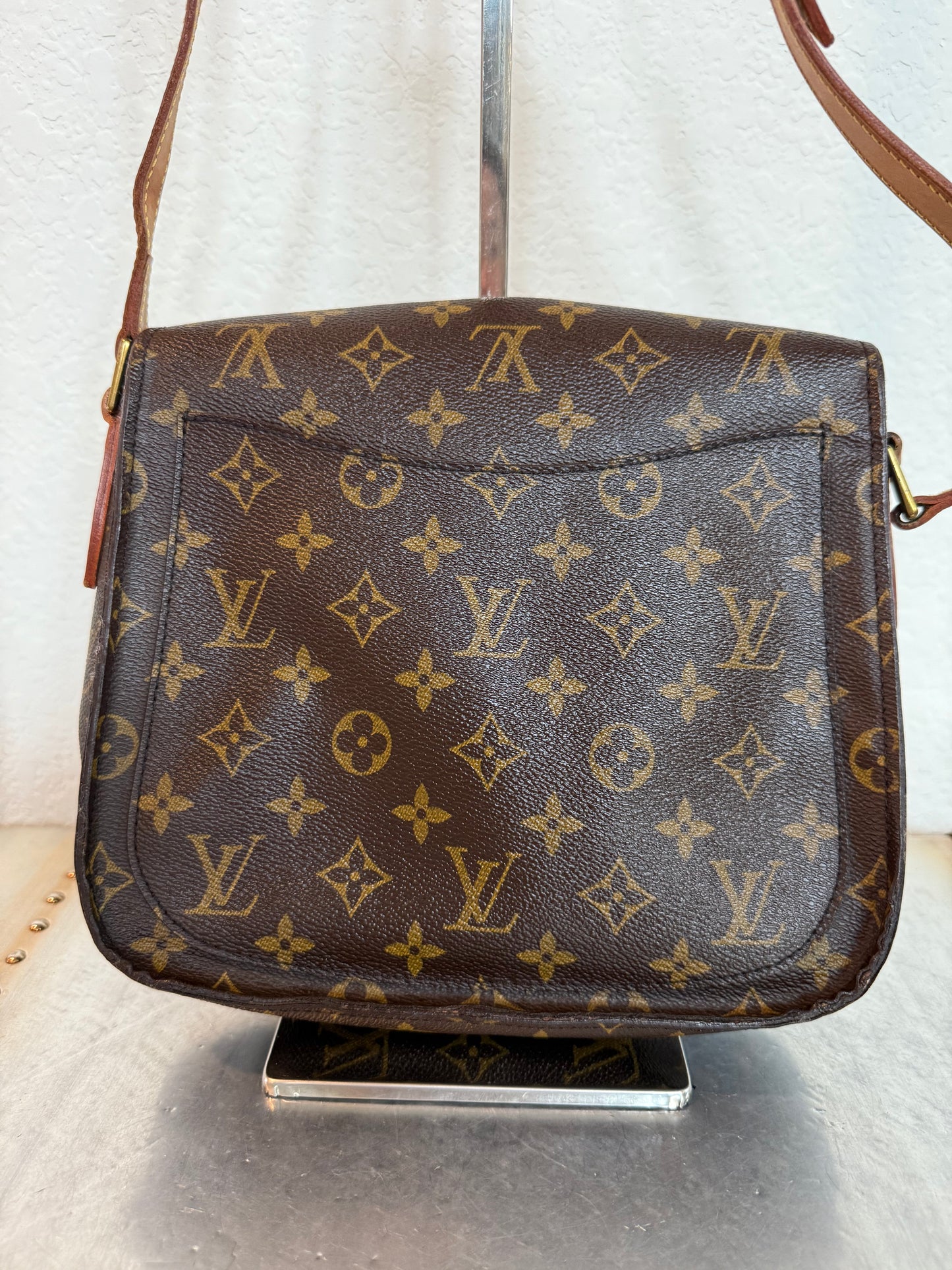 Pre-owned Authentic Louis Vuitton Saint Cloud GM Monogram Crossbody Bag