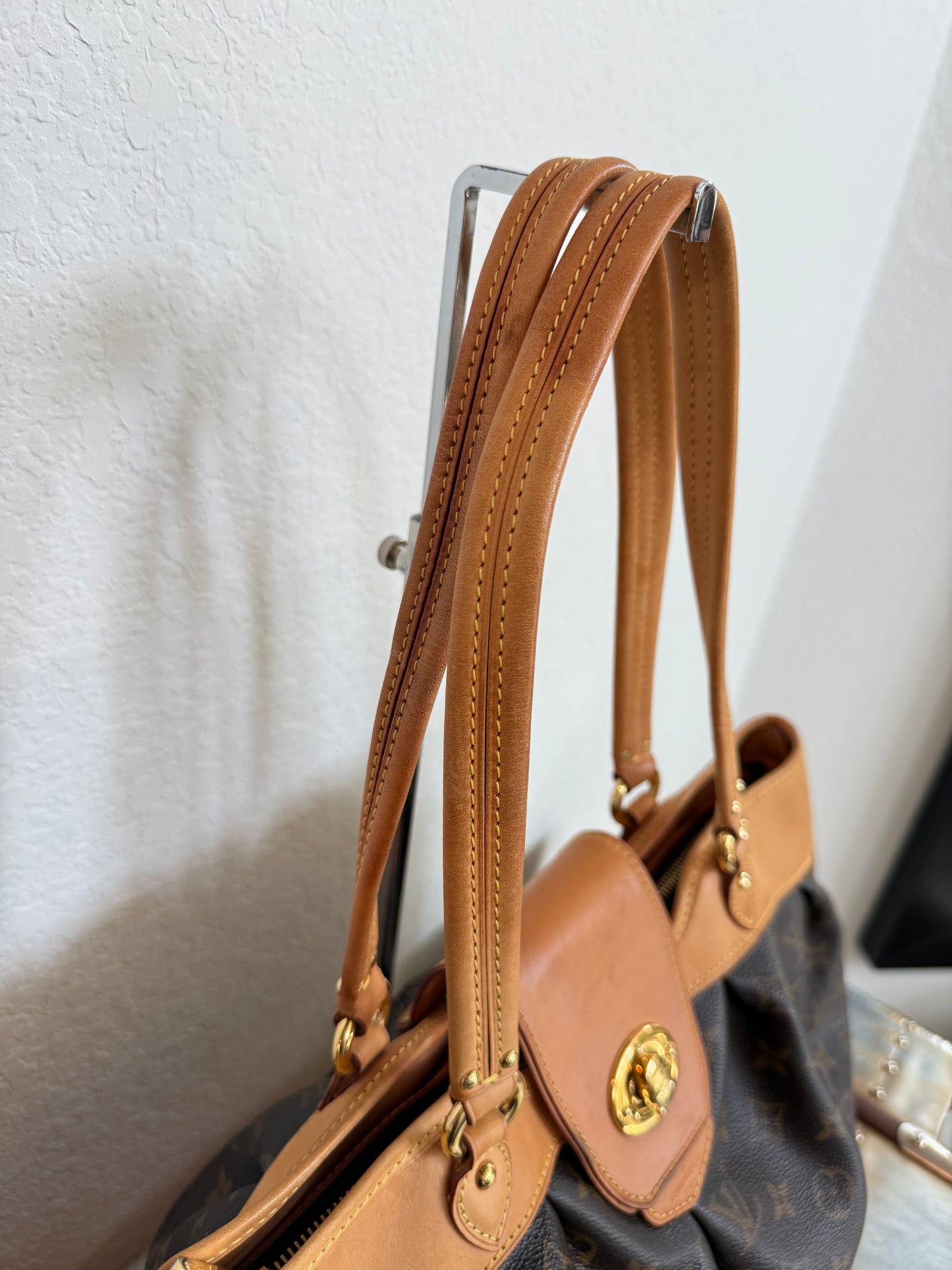 Pre-owned Authentic Louis Vuitton Boetie GM Monogram Shoulder Bag
