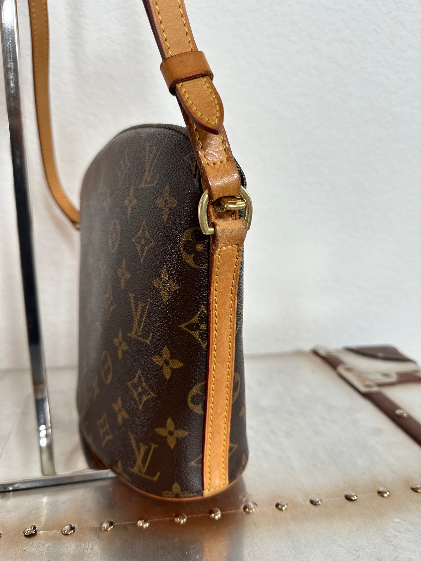 Pre-owned Authentic Louis Vuitton Drouot Monogram Crossbody Bag