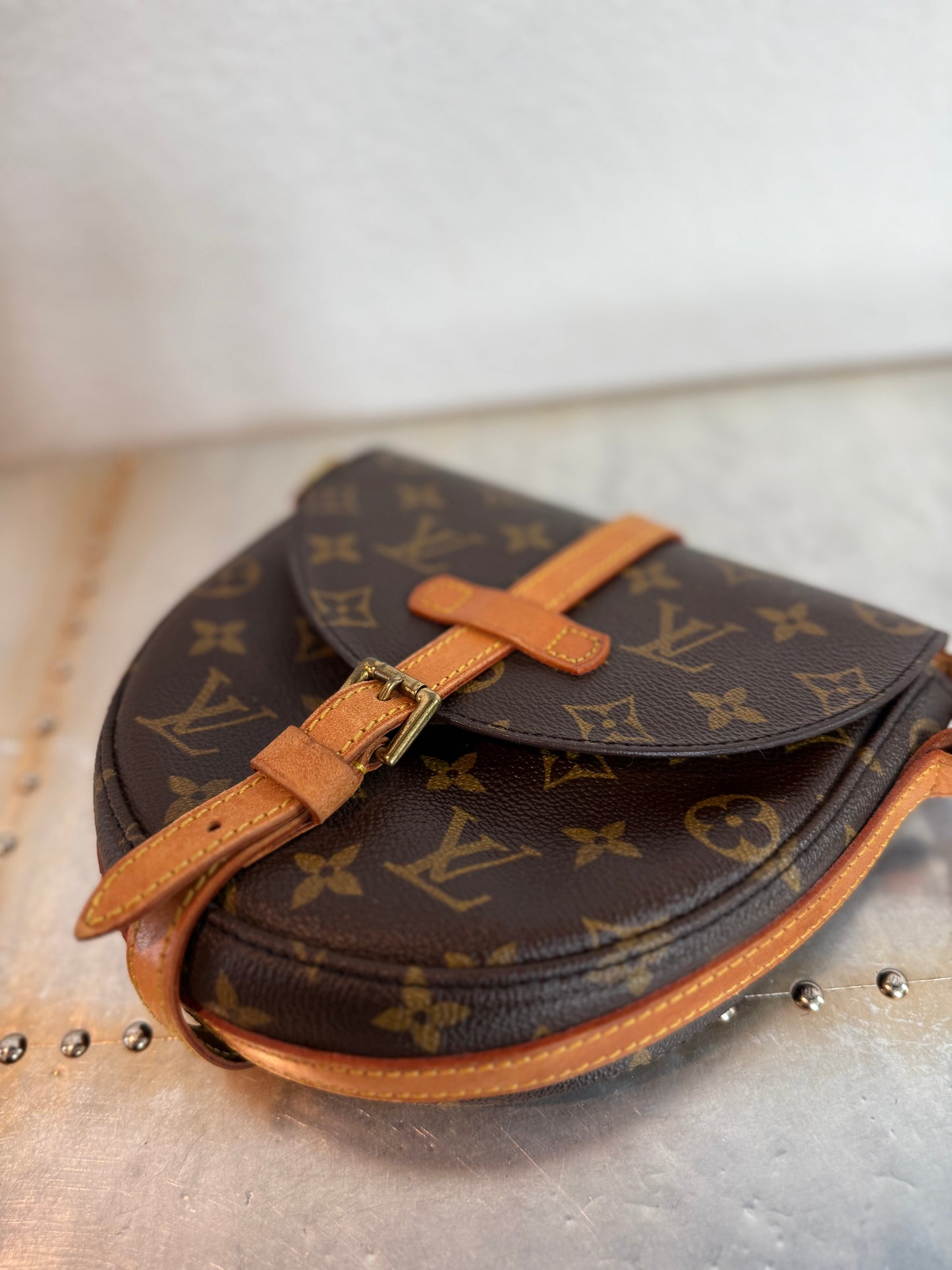 Pre-owned Authentic Louis Vuitton Chantilly PM Monogram Crossbody Bag