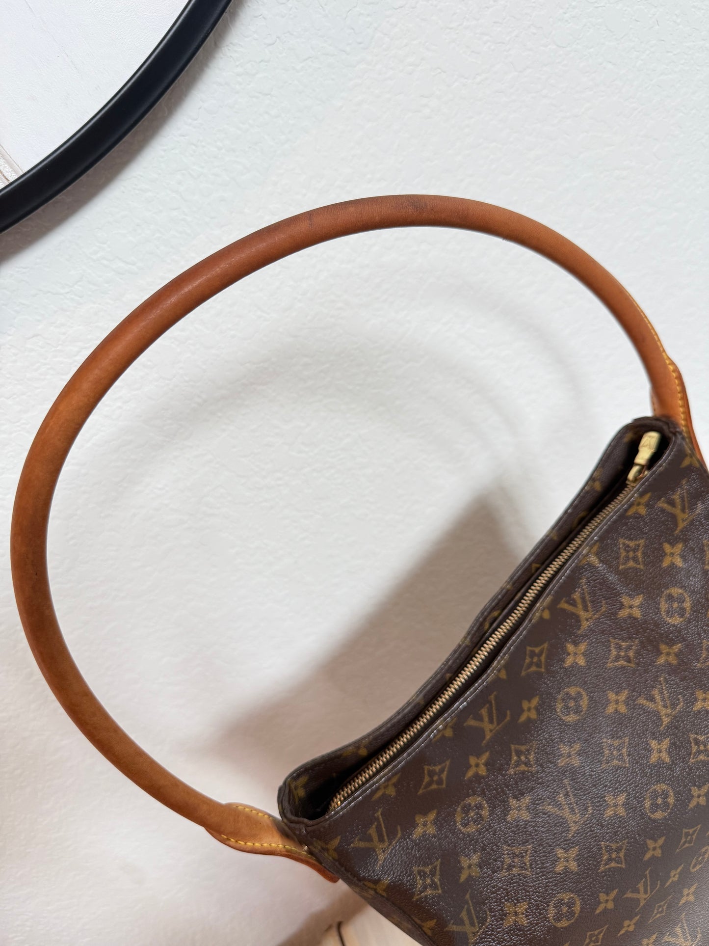 Pre-owned Authentic Louis Vuitton Looping GM Monogram Shoulder Bag