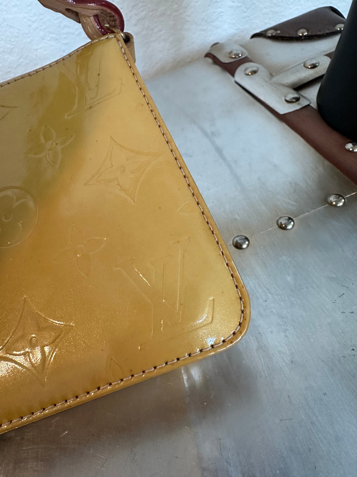 Pre-owned Authentic Louis Vuitton Vernis Lexington Pochette Handbag