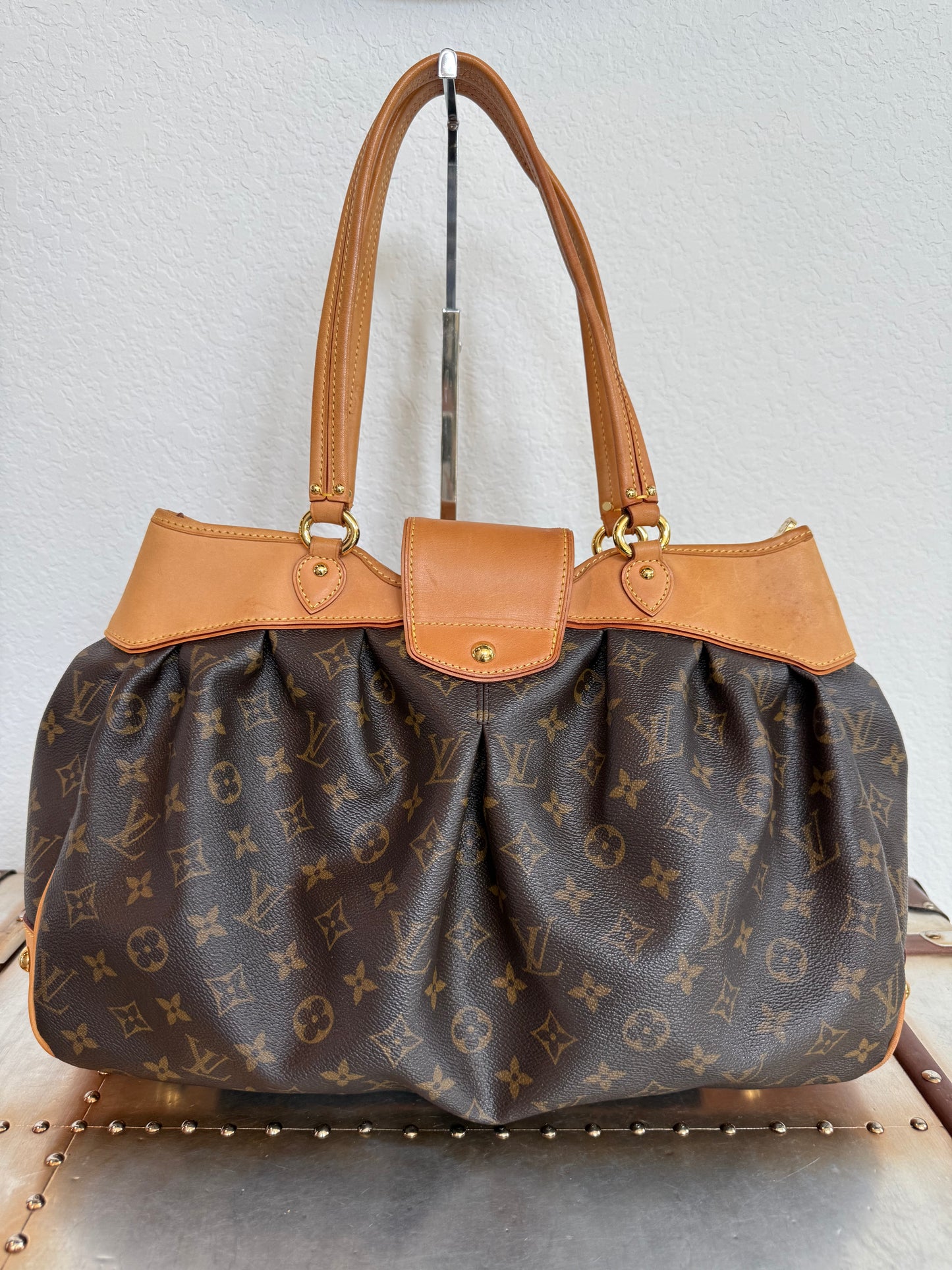 Pre-owned Authentic Louis Vuitton Boetie GM Monogram Shoulder Bag