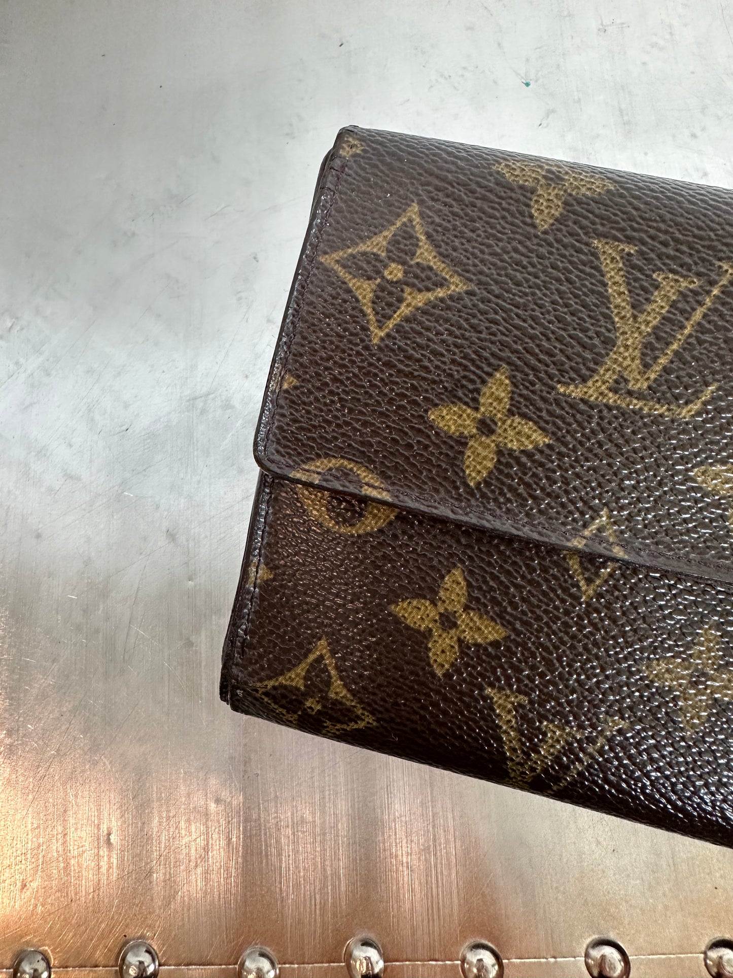 Pre-owned Authentic Louis Vuitton Portefeuille International Monogram Wallet