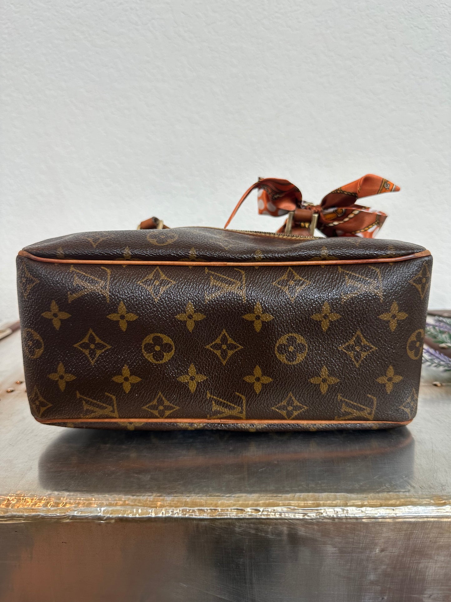 Pre-owned Authentic Louis Vuitton Cite MM Monogram Shoulder Bag